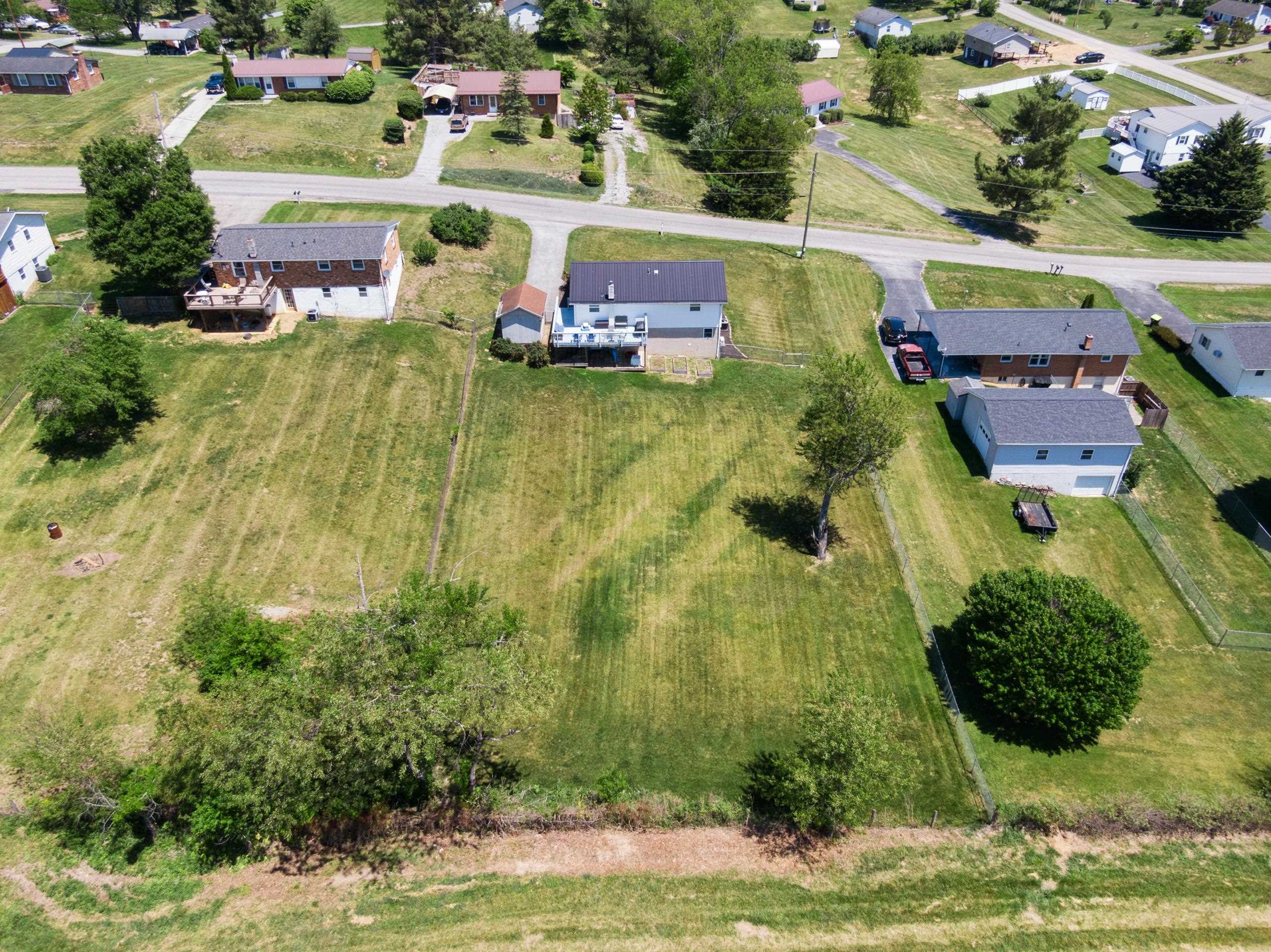 2301 Viewland Circle