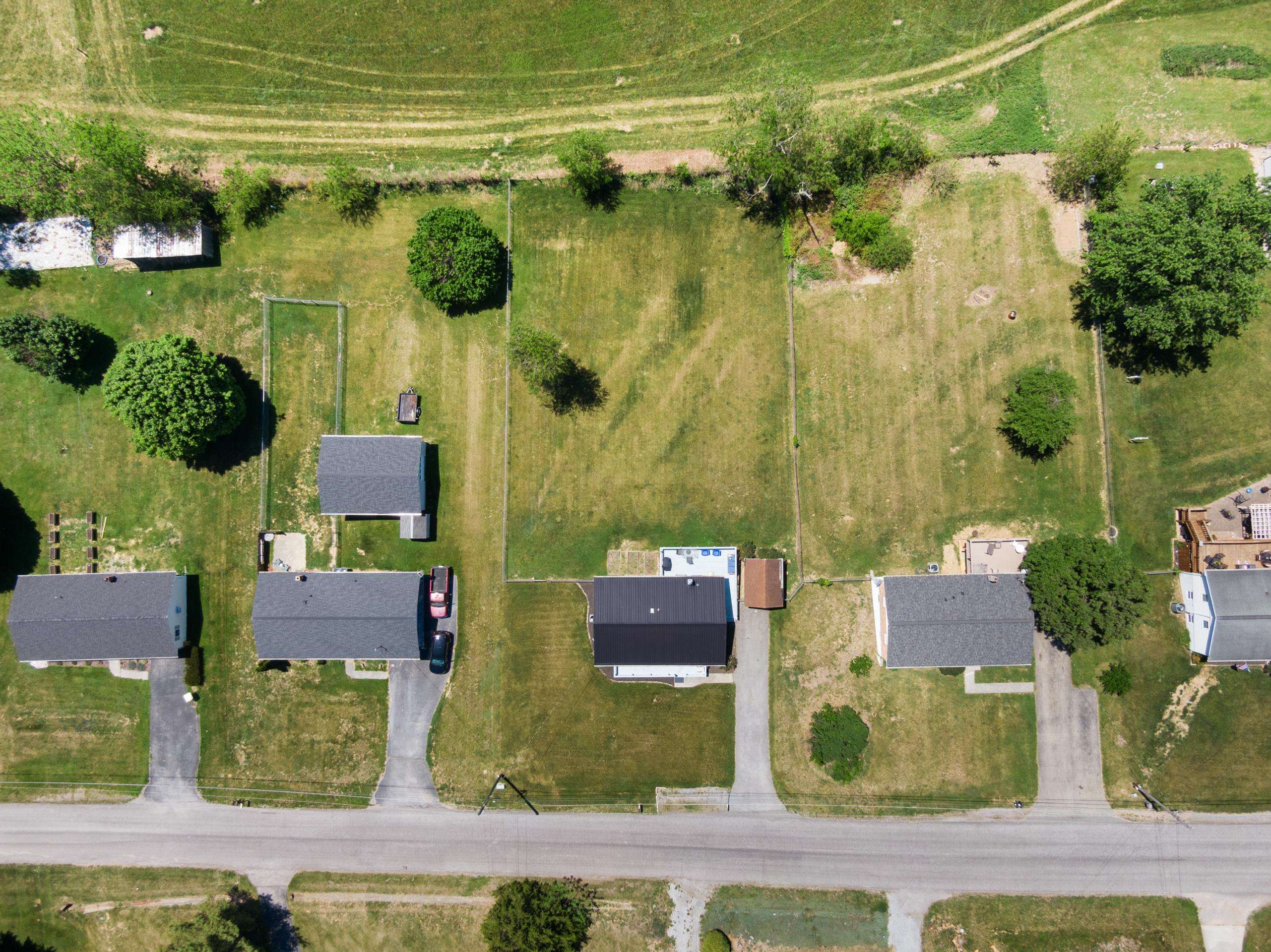 2301 Viewland Circle