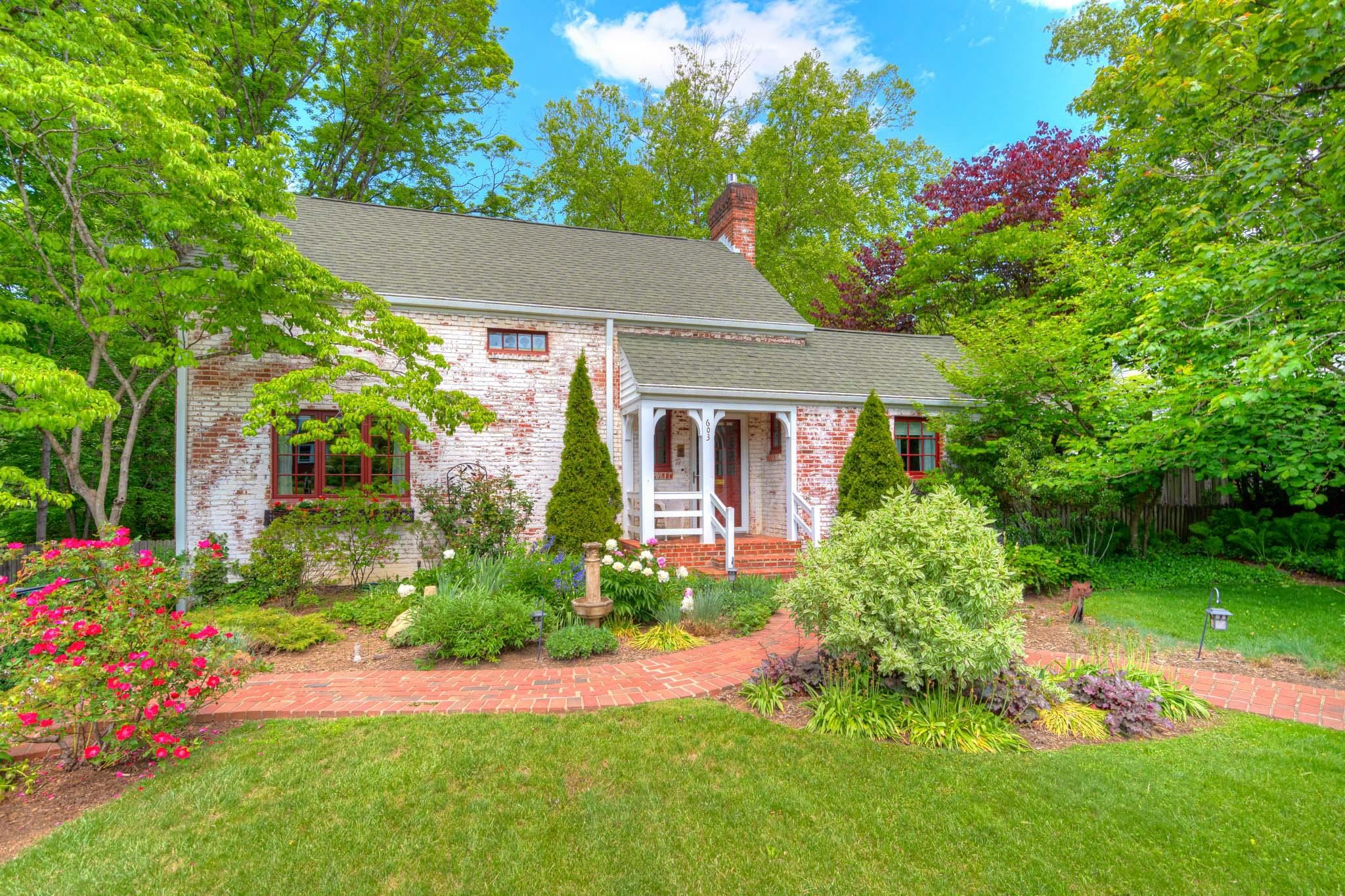 603 DRAPER Road SW