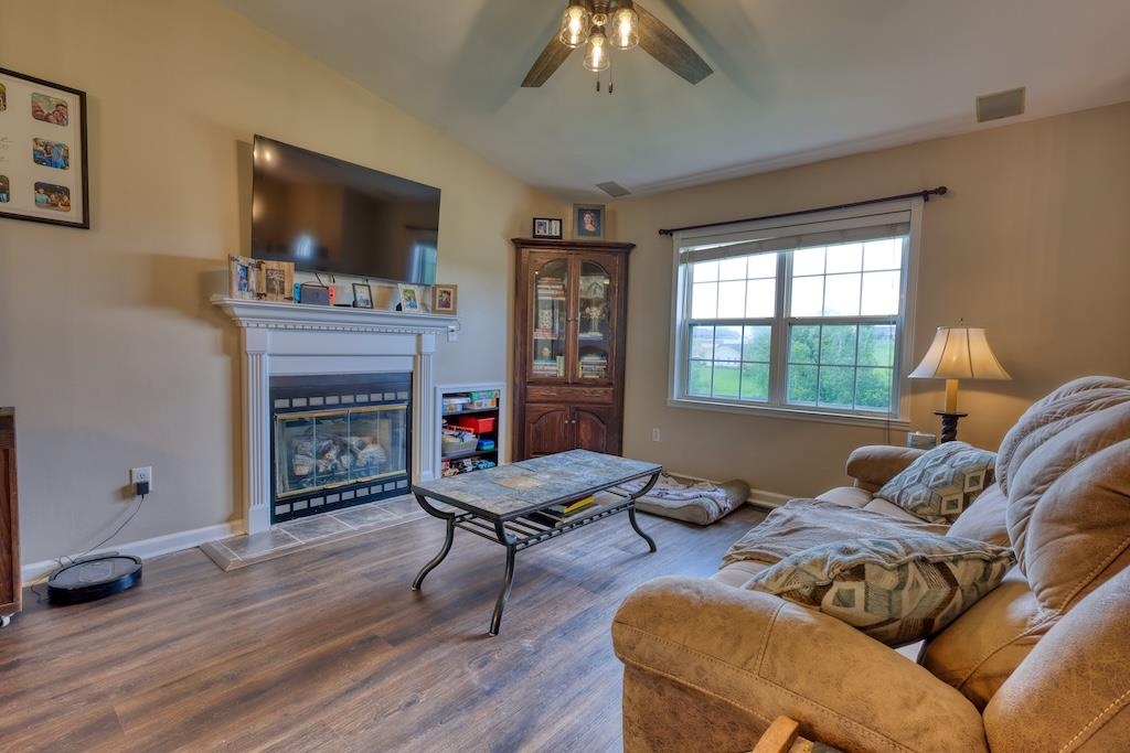 1460 West View Drive