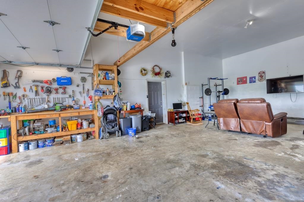 1460 West View Drive