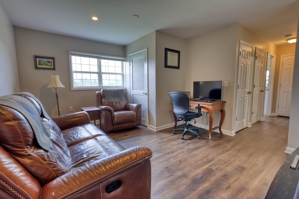 1460 West View Drive