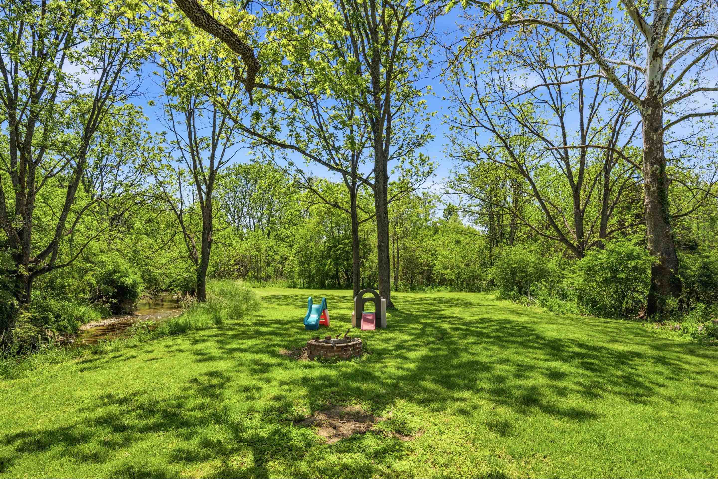 1607 Meadowbrook Drive