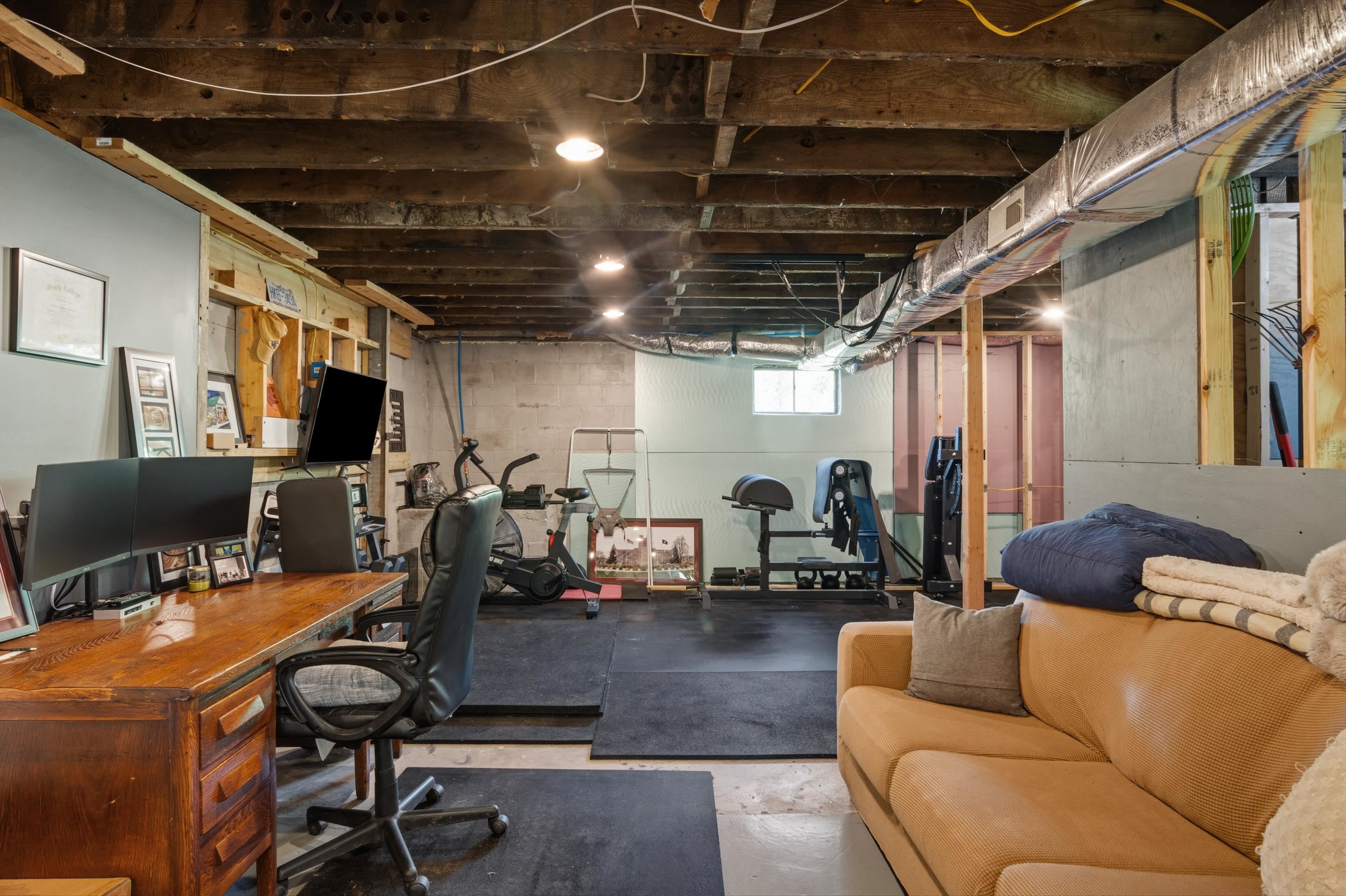 1607 Meadowbrook Drive