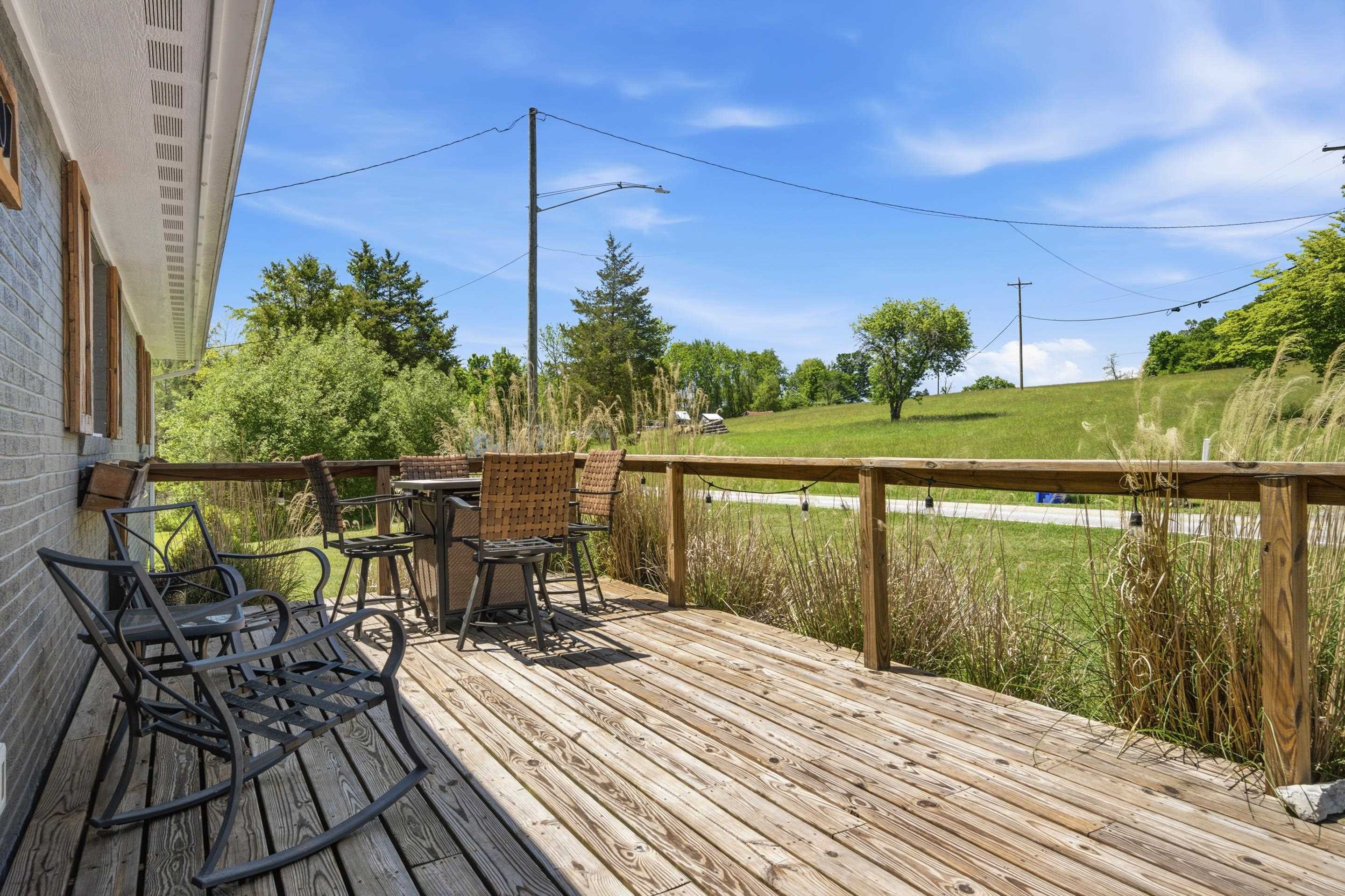1607 Meadowbrook Drive