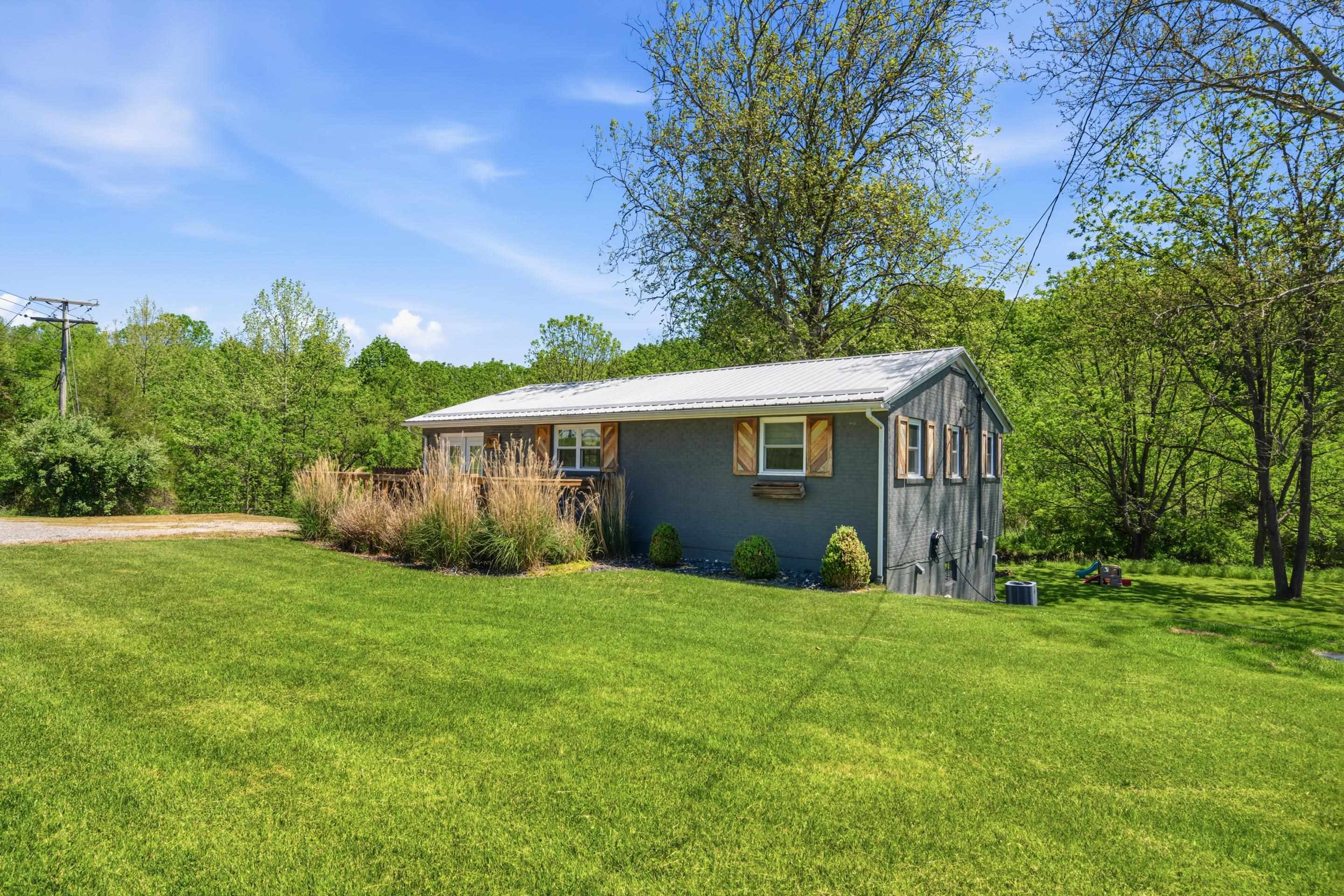 1607 Meadowbrook Drive