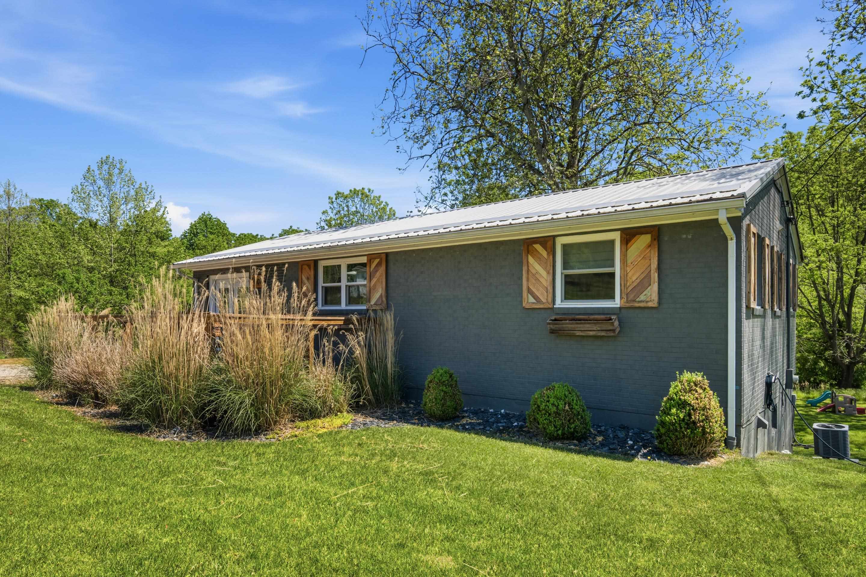 1607 Meadowbrook Drive