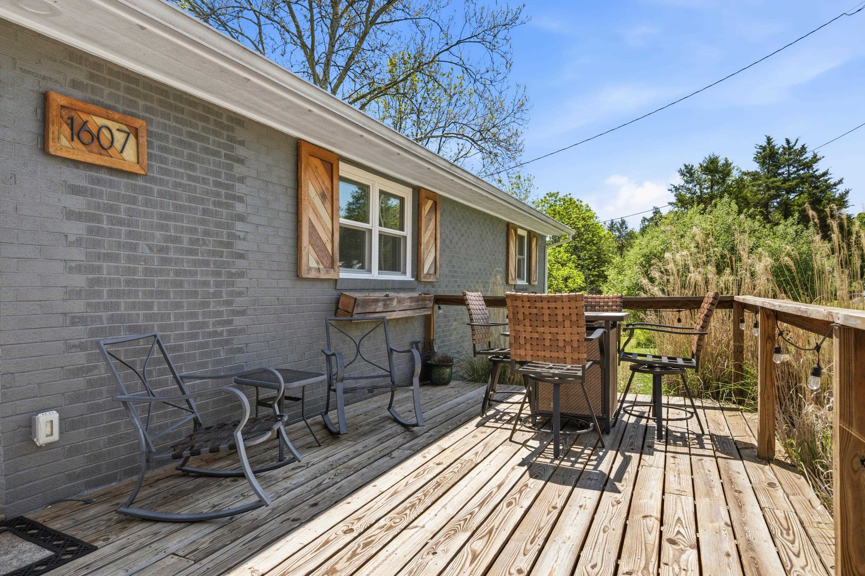1607 Meadowbrook Drive