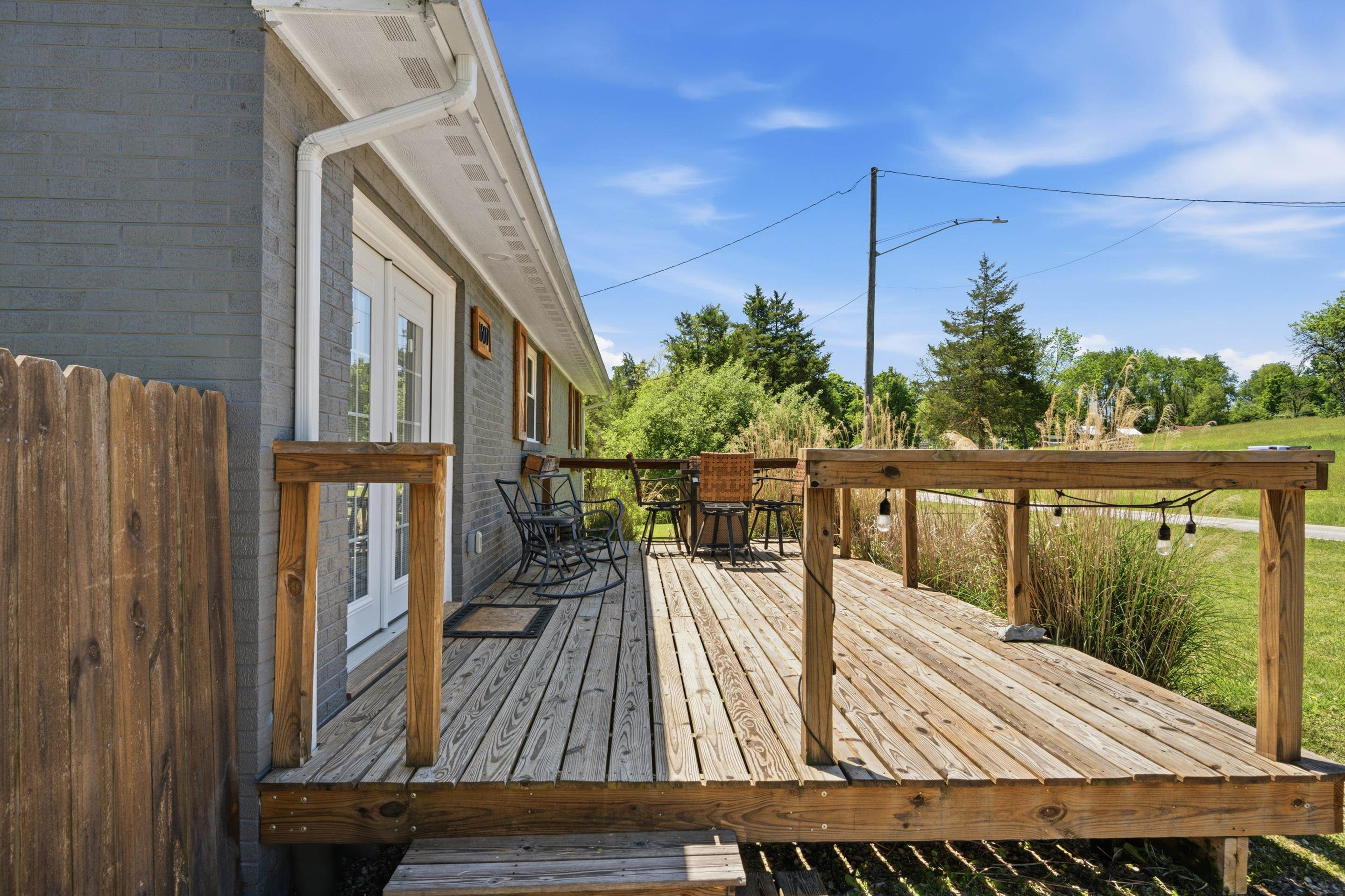 1607 Meadowbrook Drive