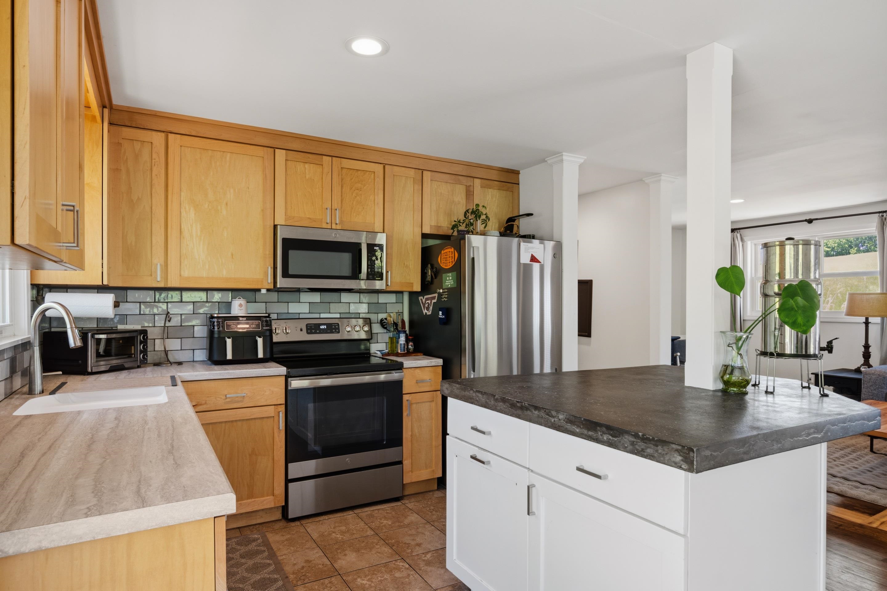 1607 Meadowbrook Drive