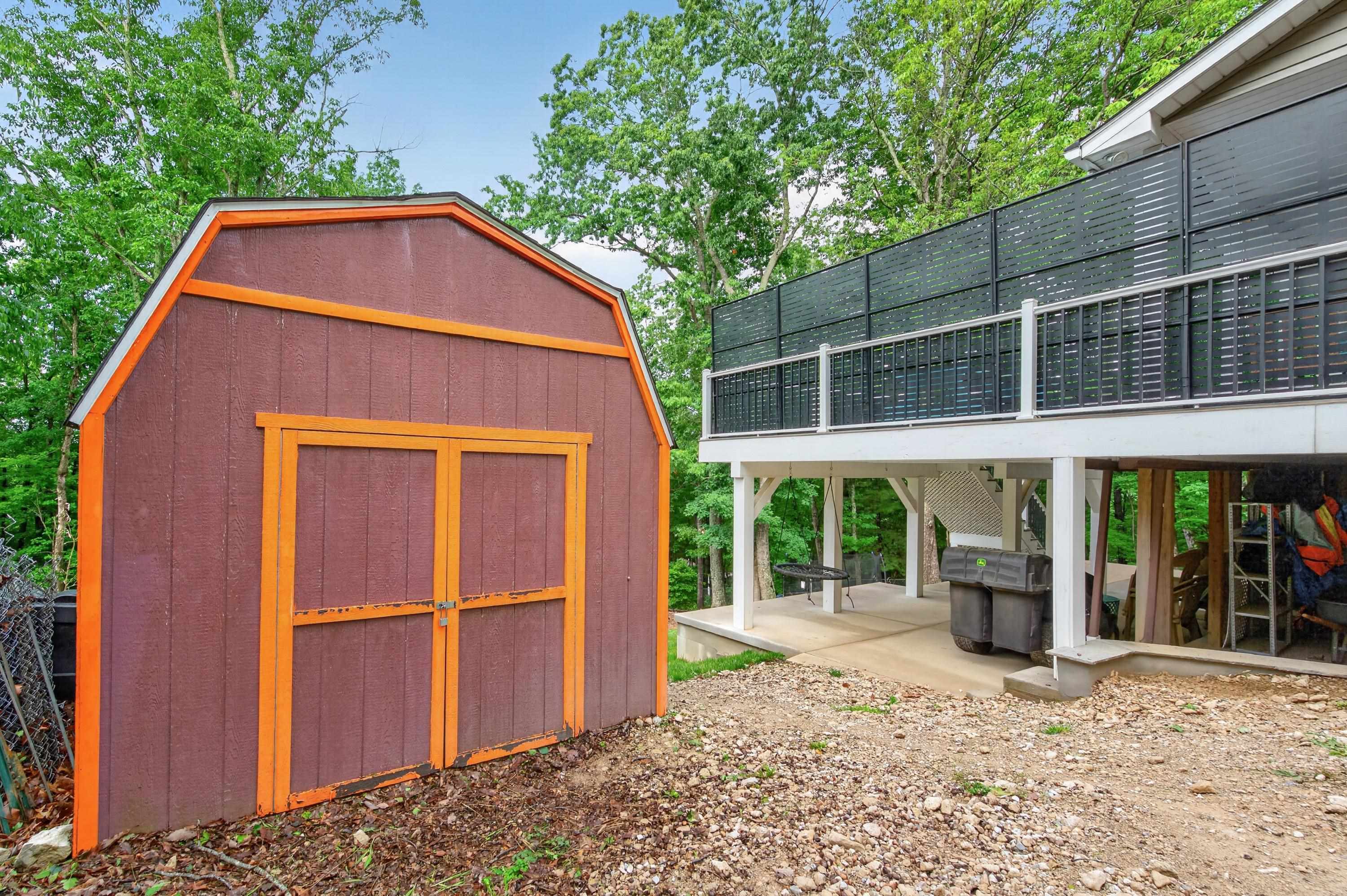 435 Tomahawk Drive