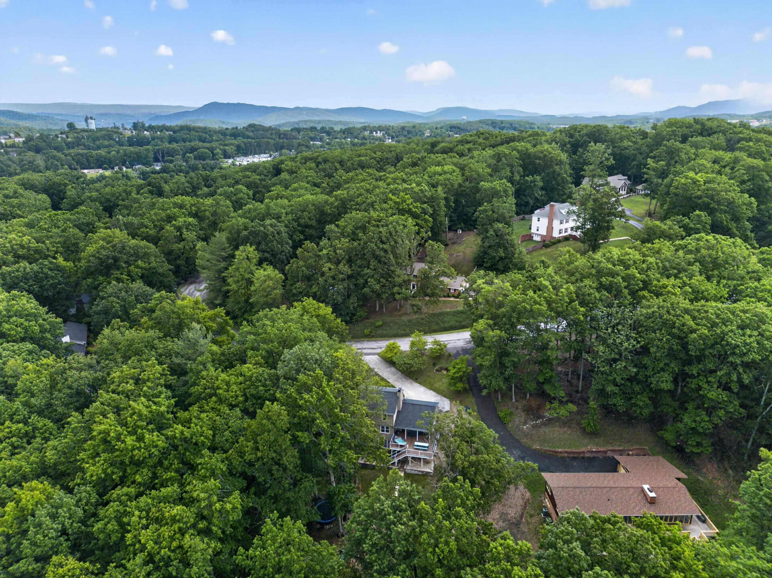 435 Tomahawk Drive