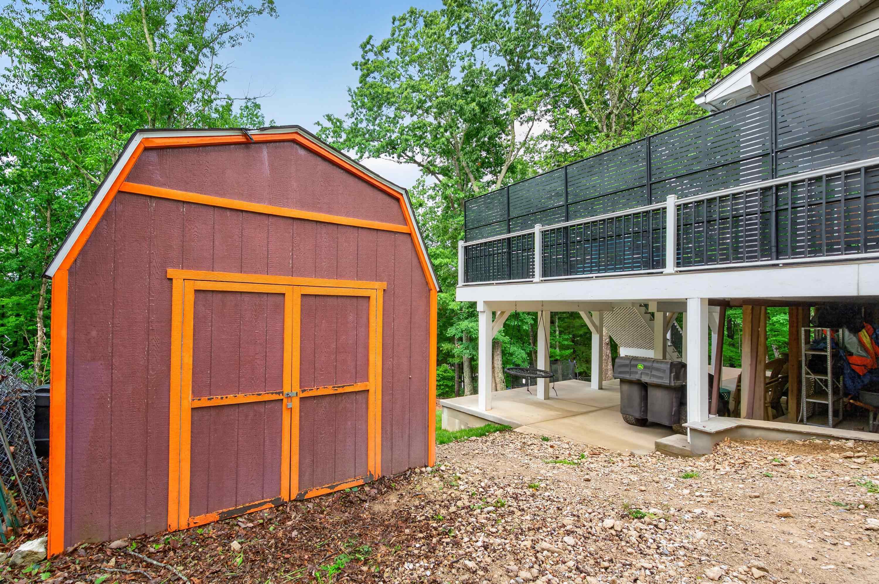 435 Tomahawk Drive