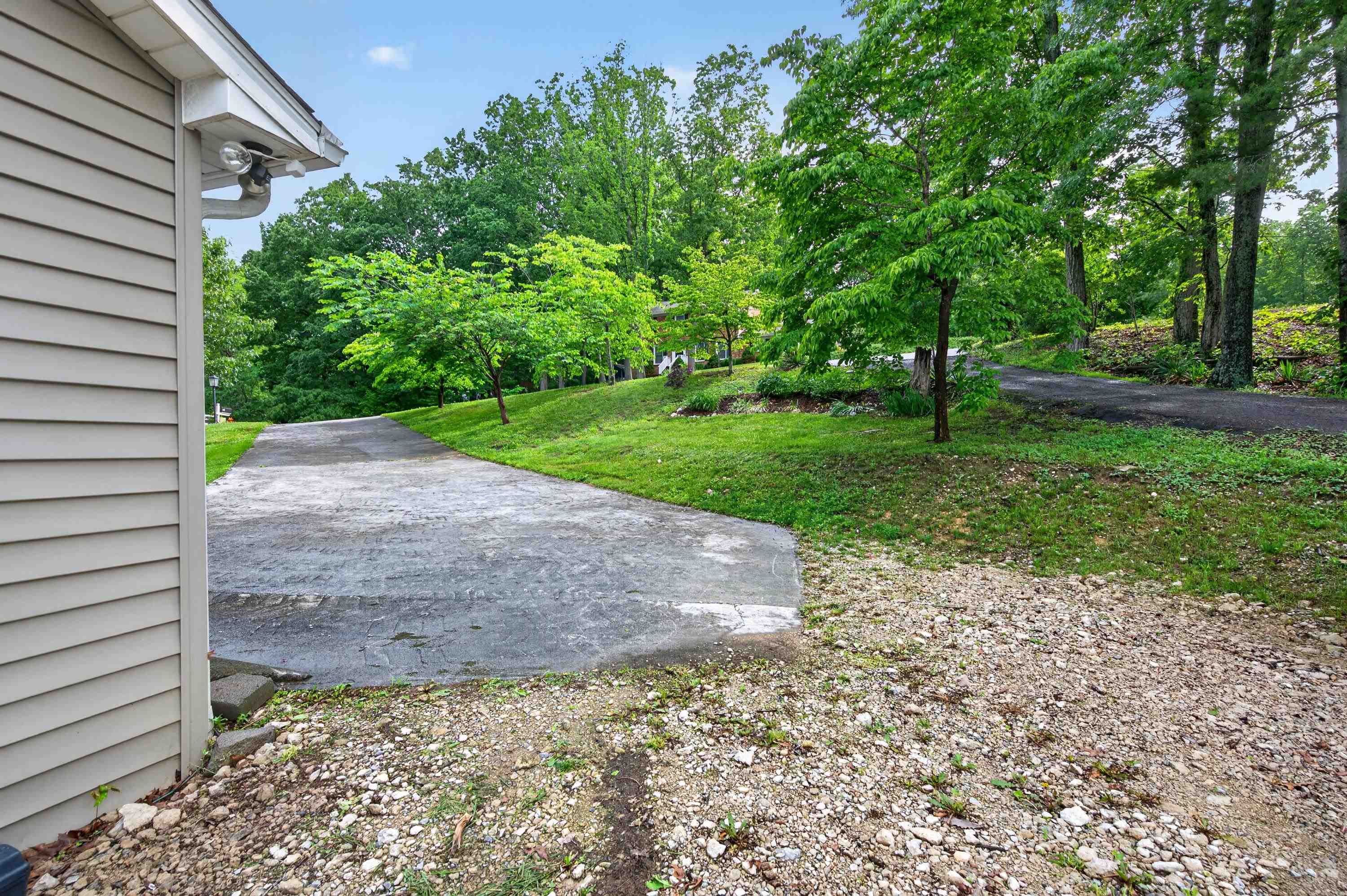 435 Tomahawk Drive