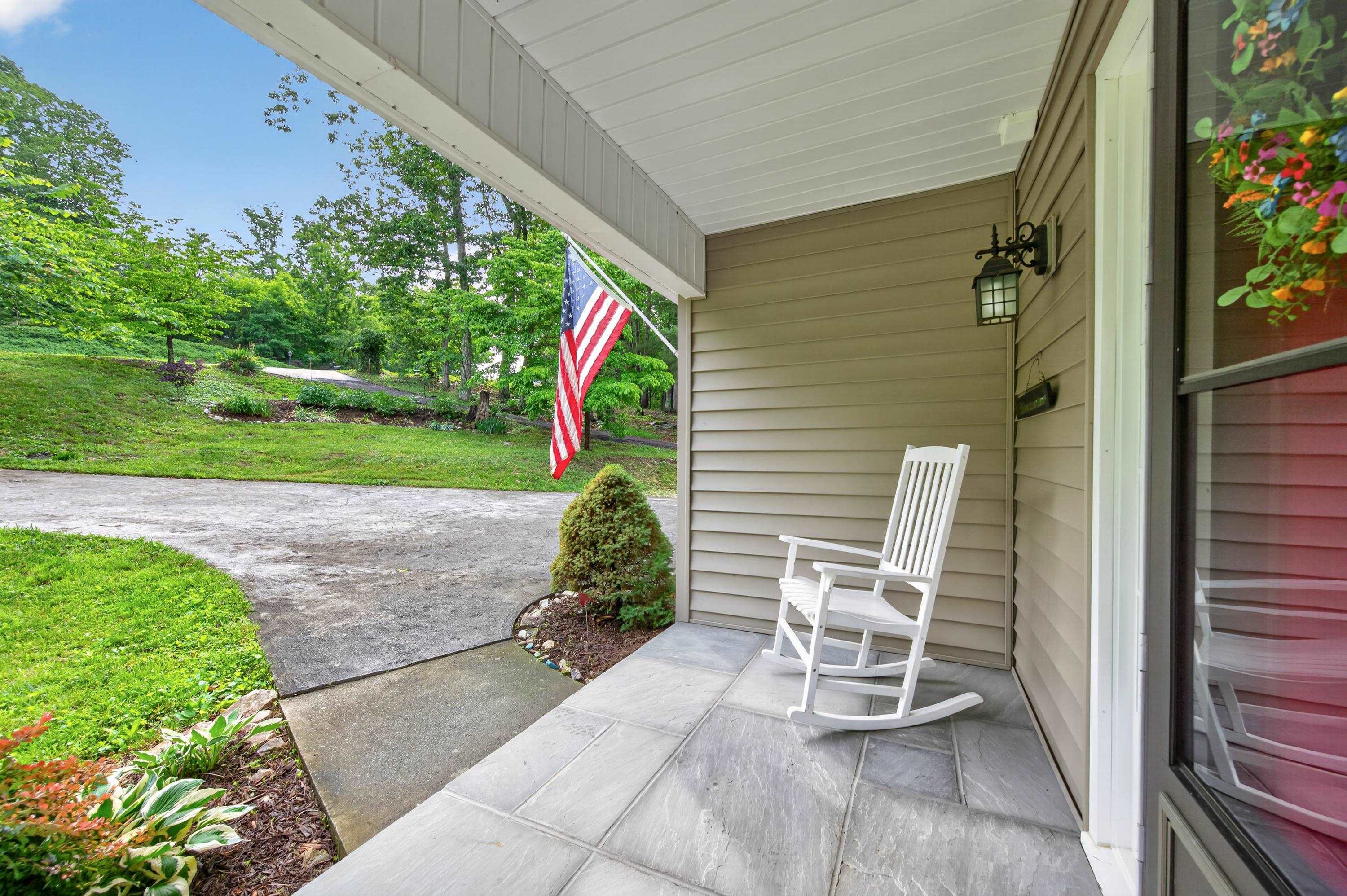 435 Tomahawk Drive