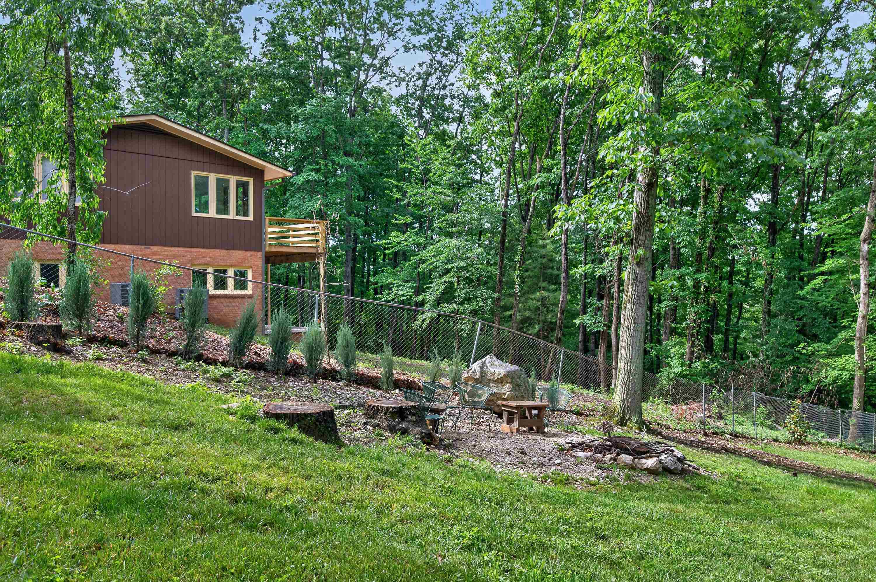 435 Tomahawk Drive