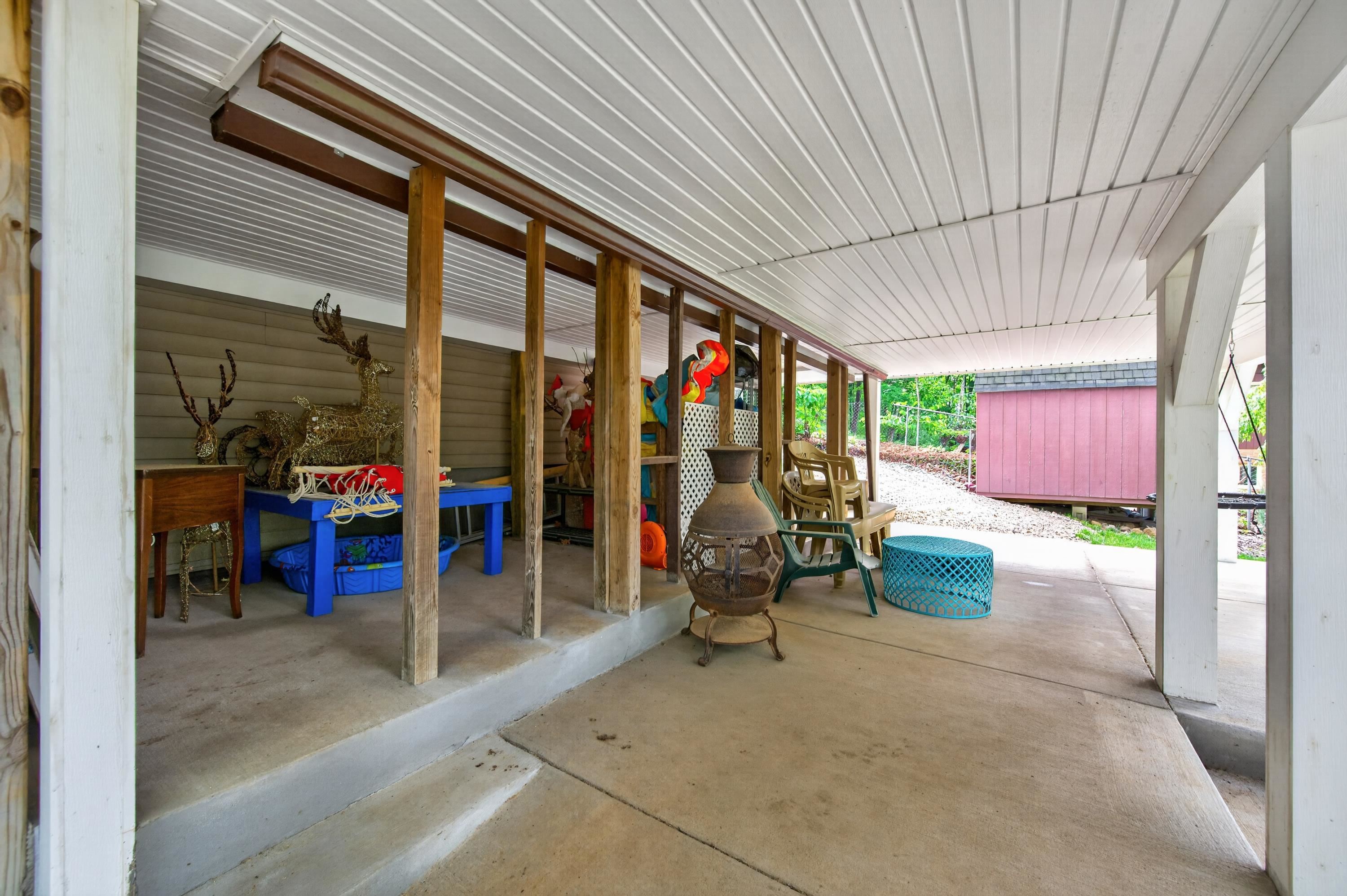 435 Tomahawk Drive