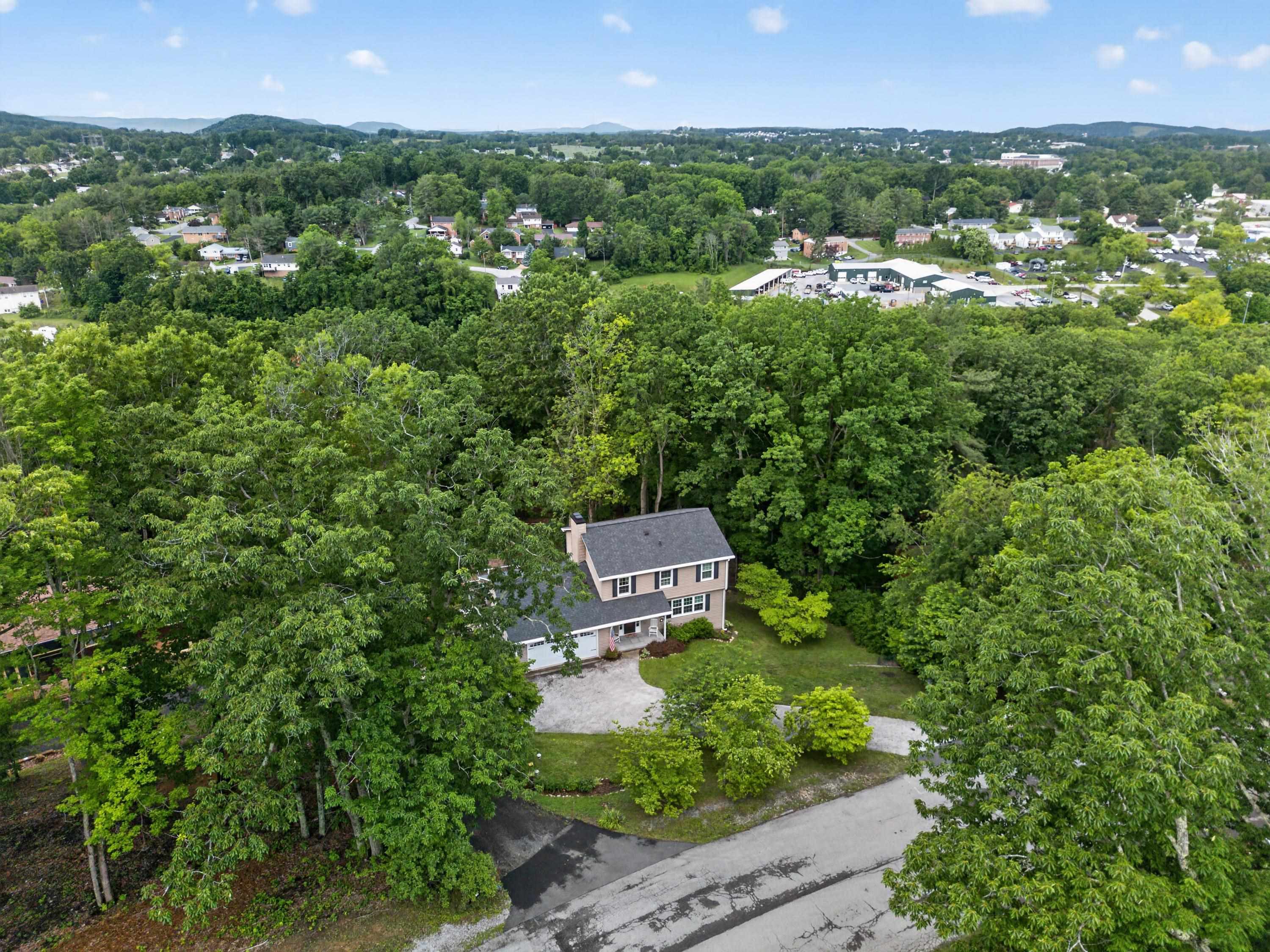435 Tomahawk Drive