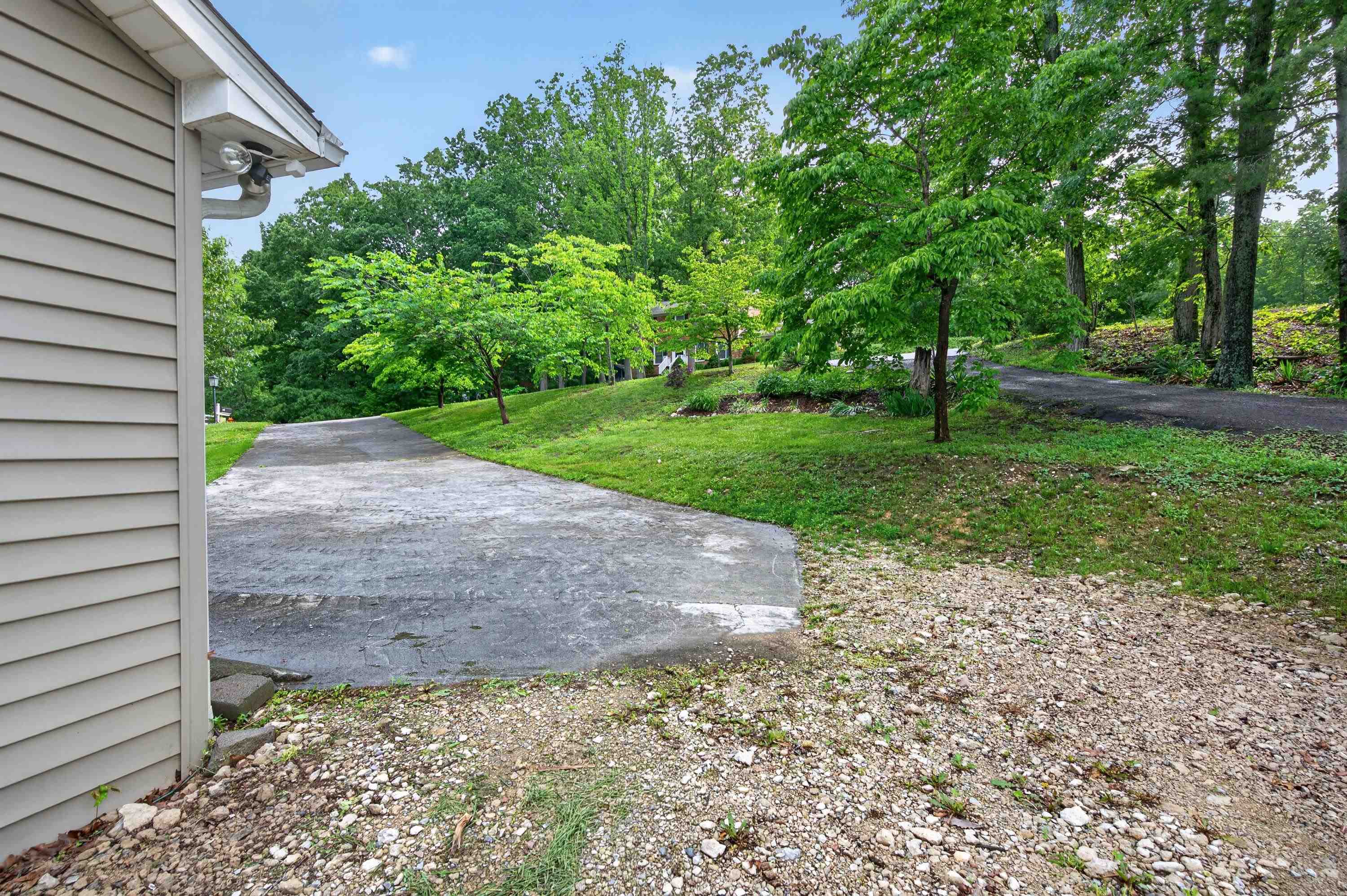 435 Tomahawk Drive