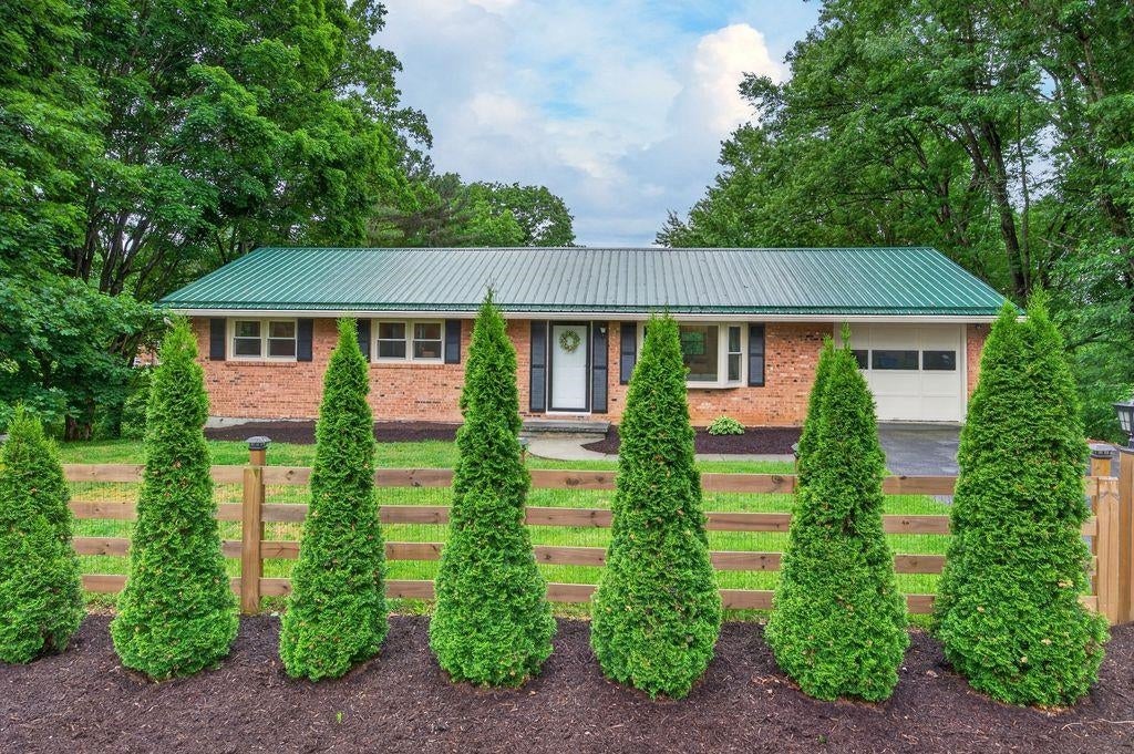 1301 WESTOVER Drive