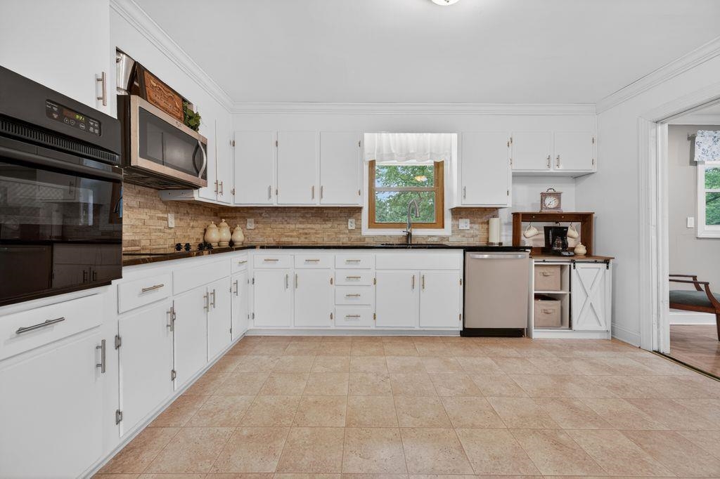 1301 WESTOVER Drive