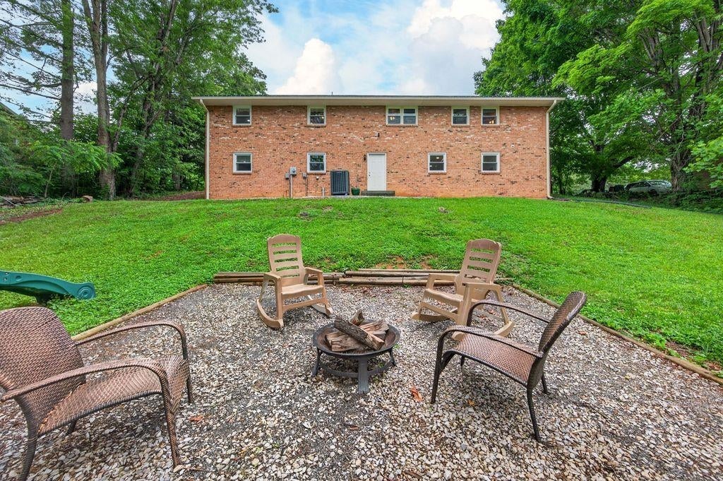 1301 WESTOVER Drive