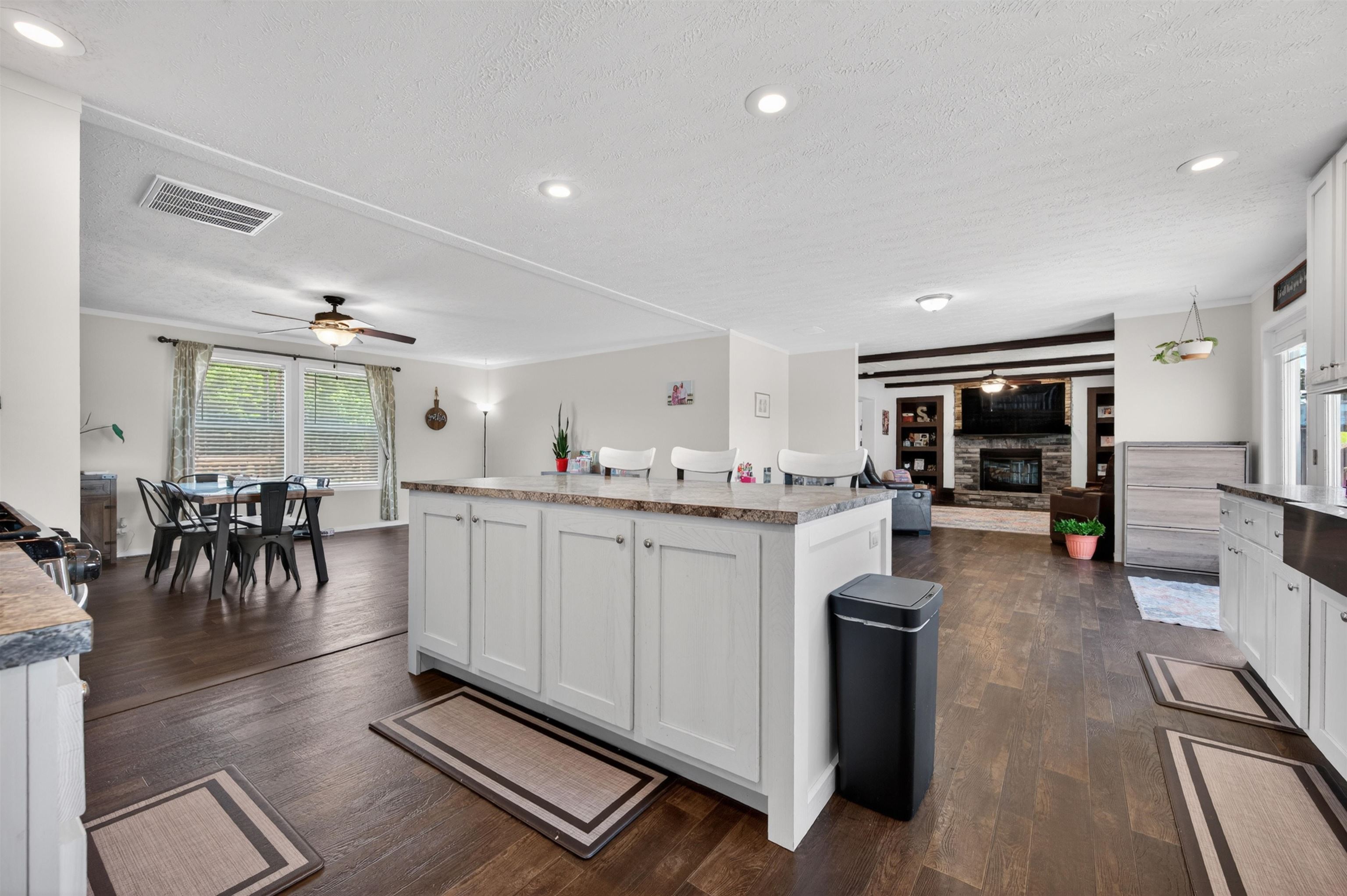 5372 Highland Road