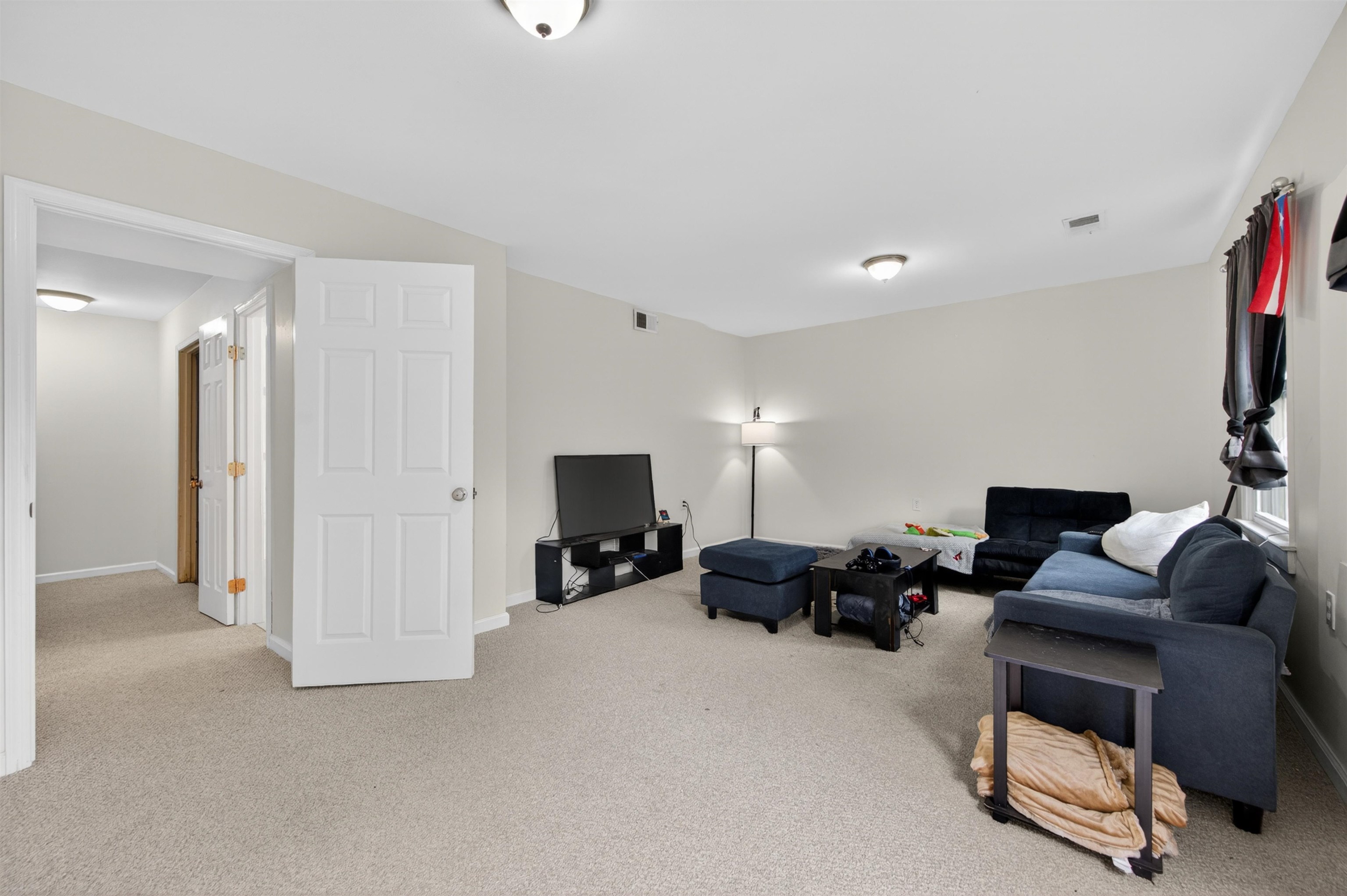 2806 Wellesley Court
