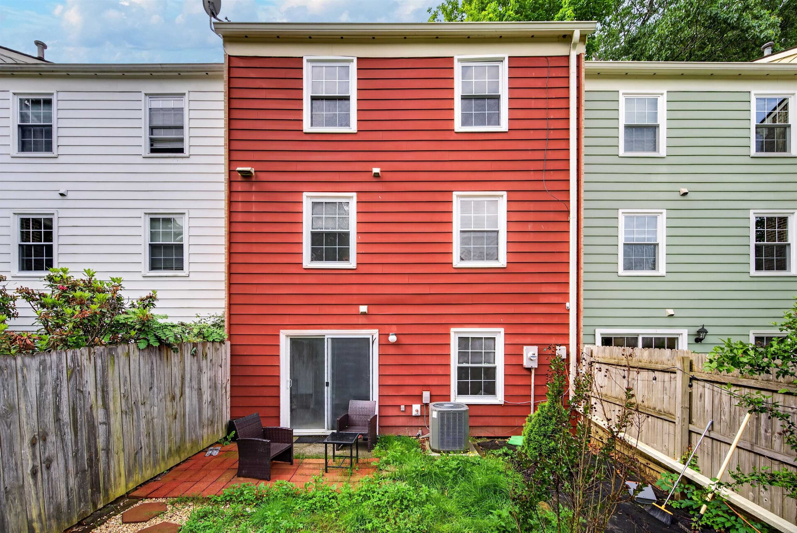 2806 Wellesley Court
