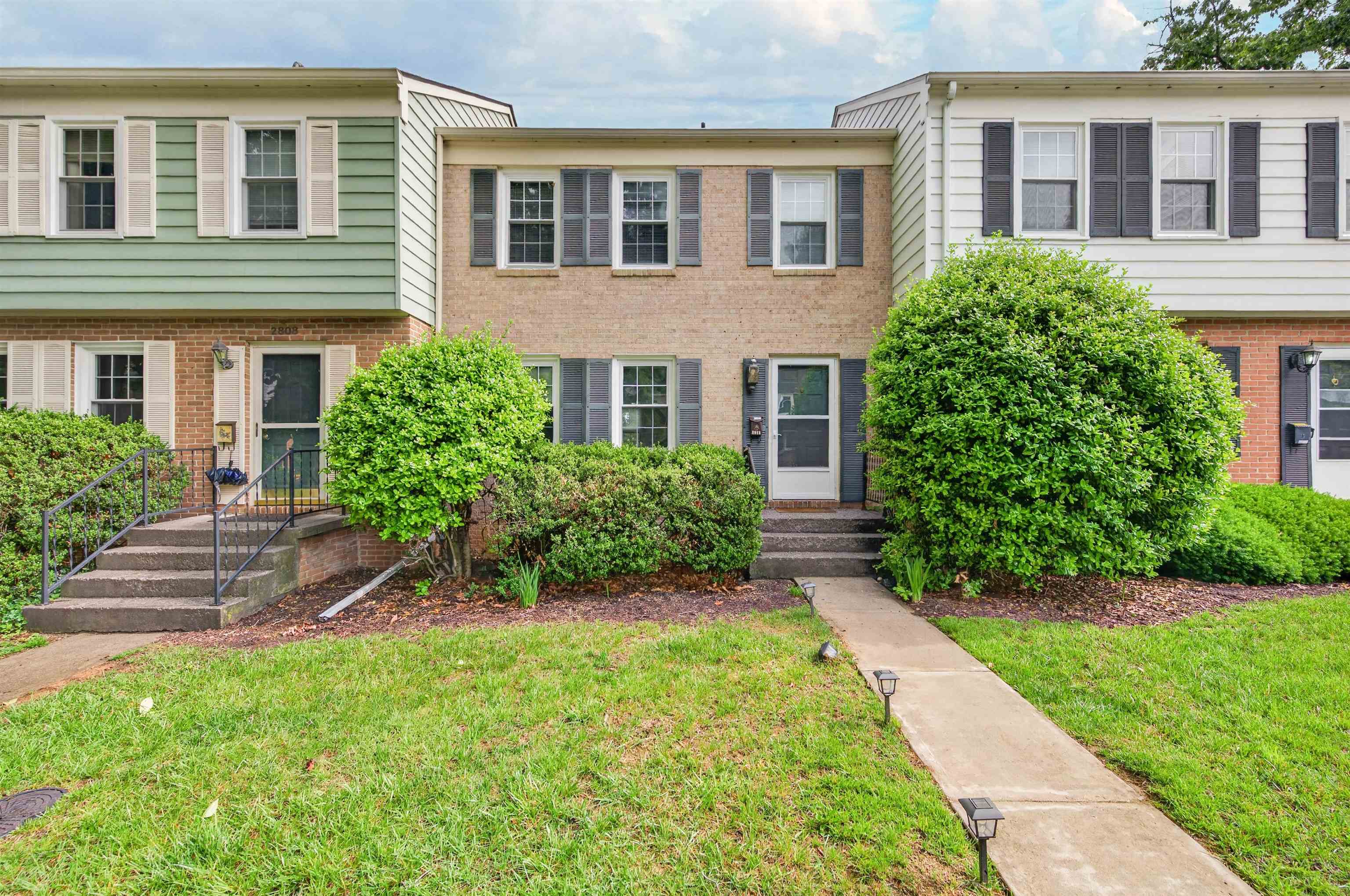 2806 Wellesley Court
