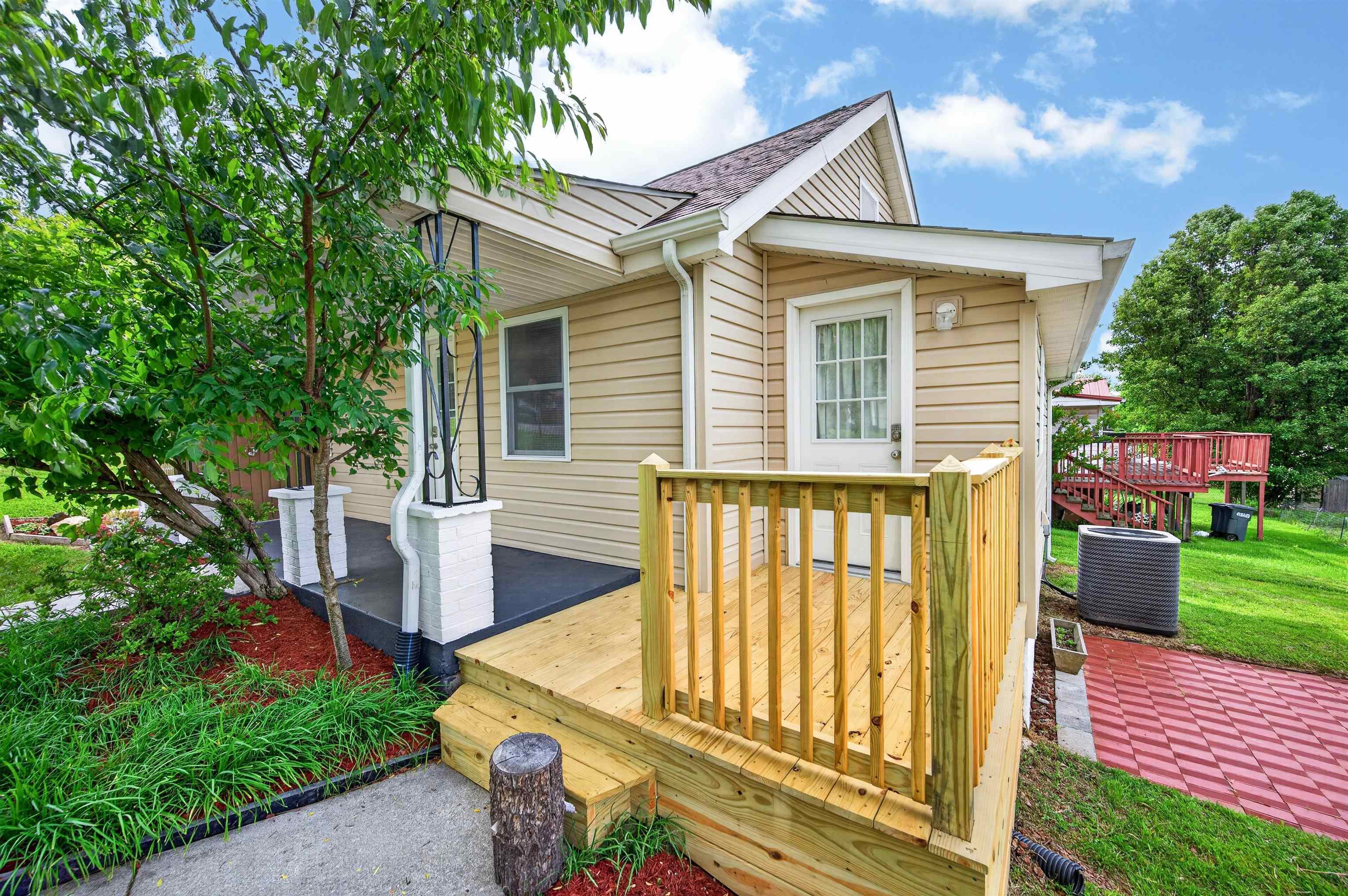 124 Cowan Street
