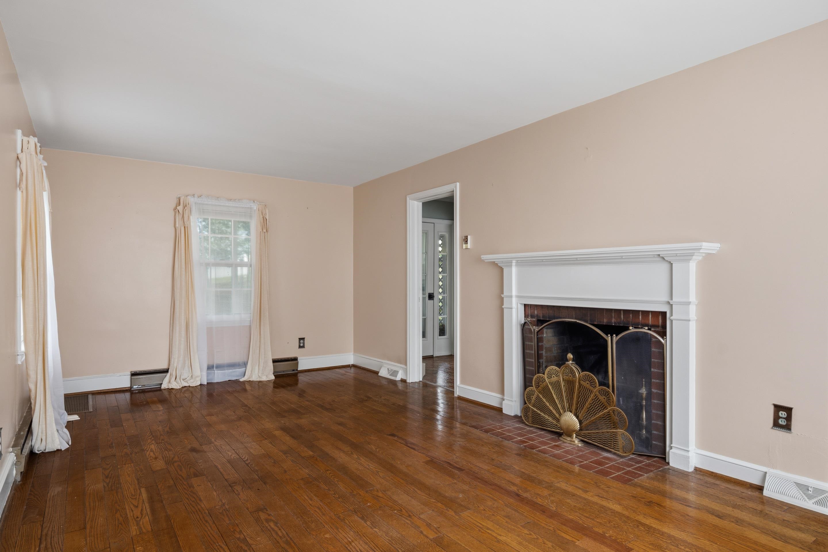 714 HIGH Street