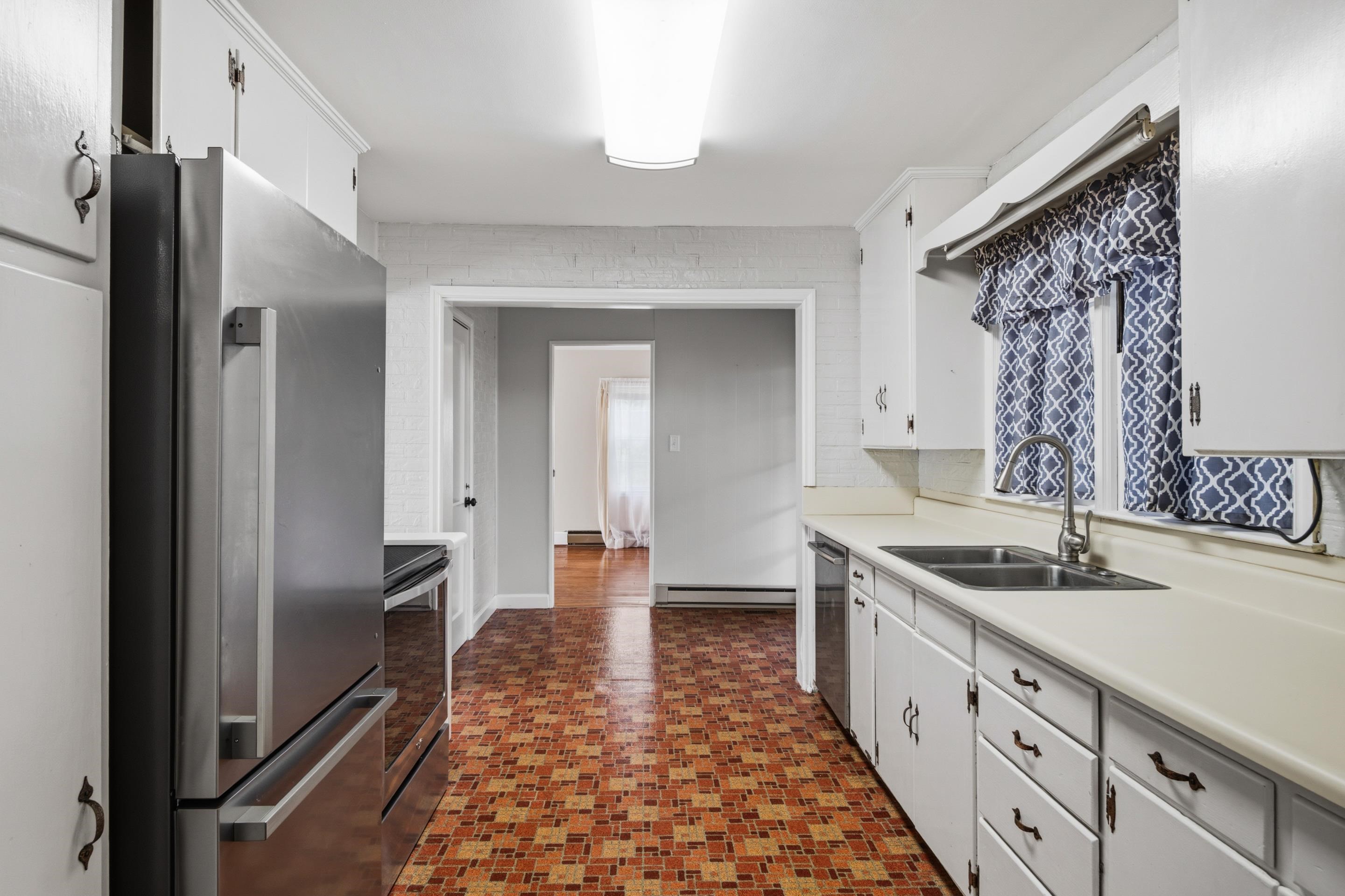 714 HIGH Street
