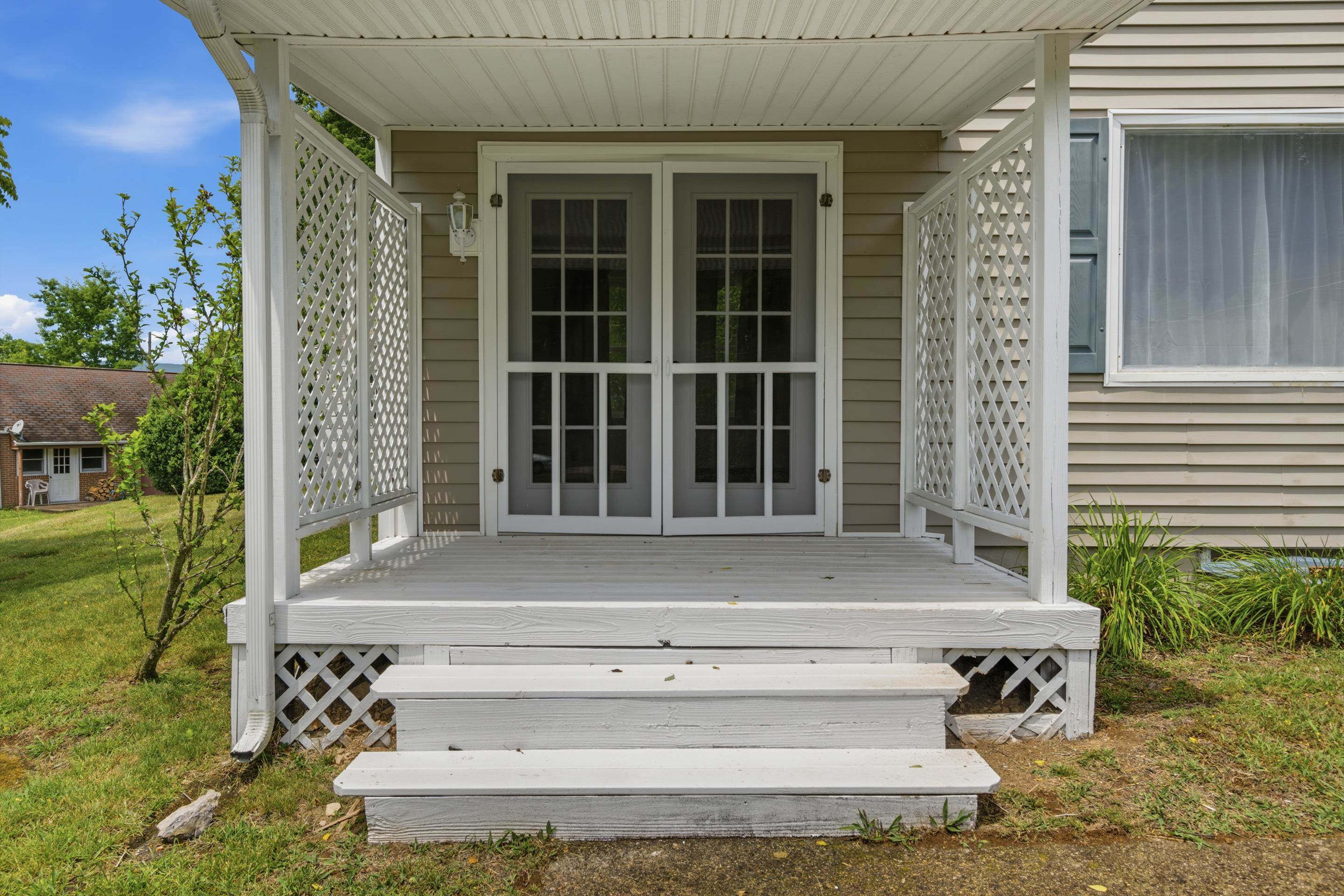 714 HIGH Street