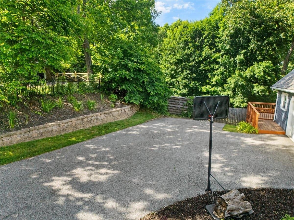 609 Landsdowne Drive