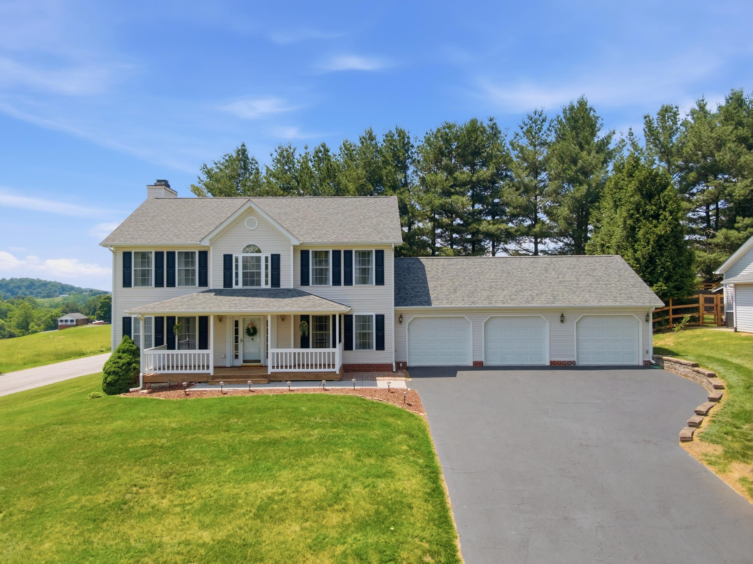 55 Sapphire Avenue