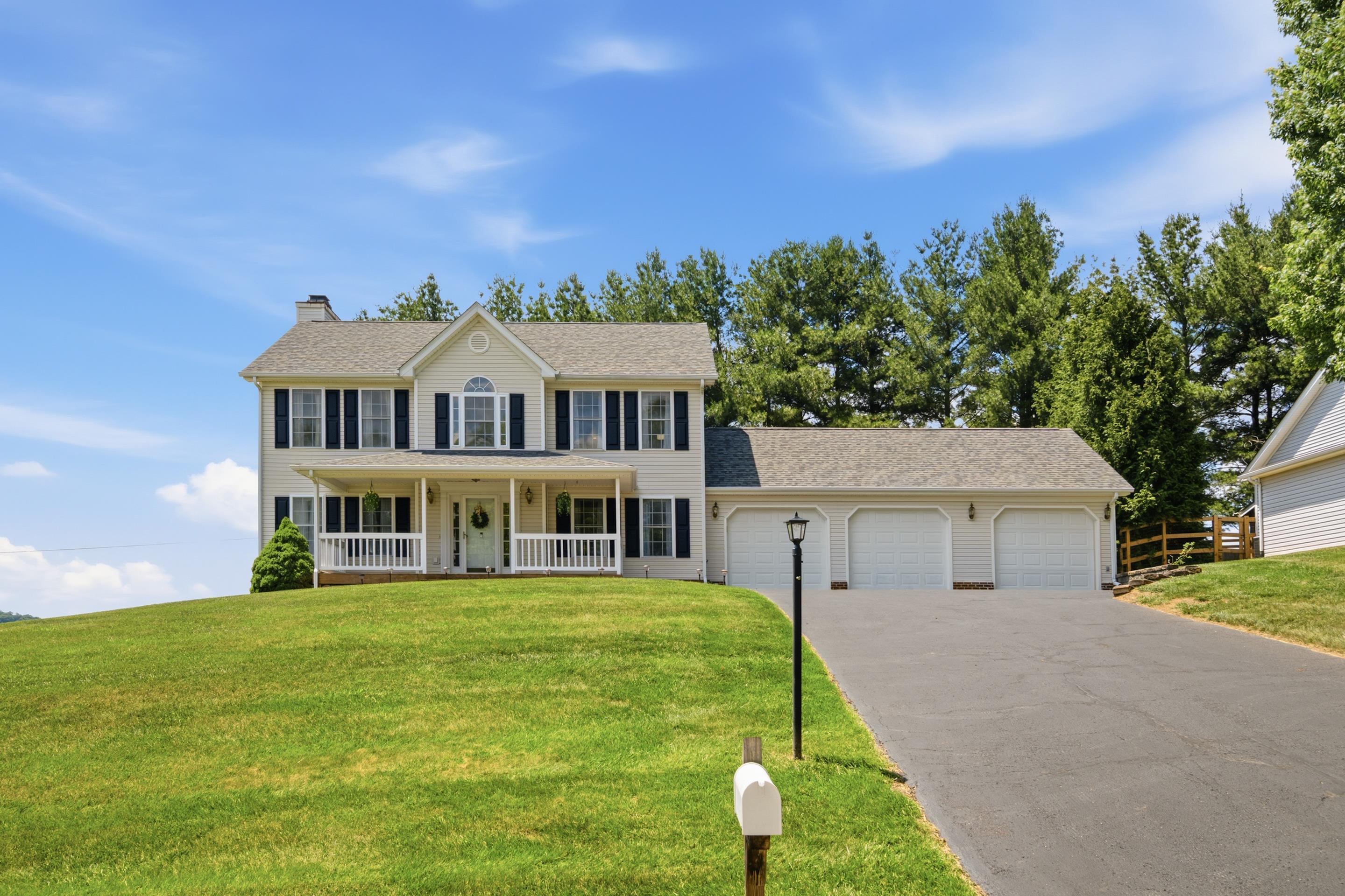 55 Sapphire Avenue