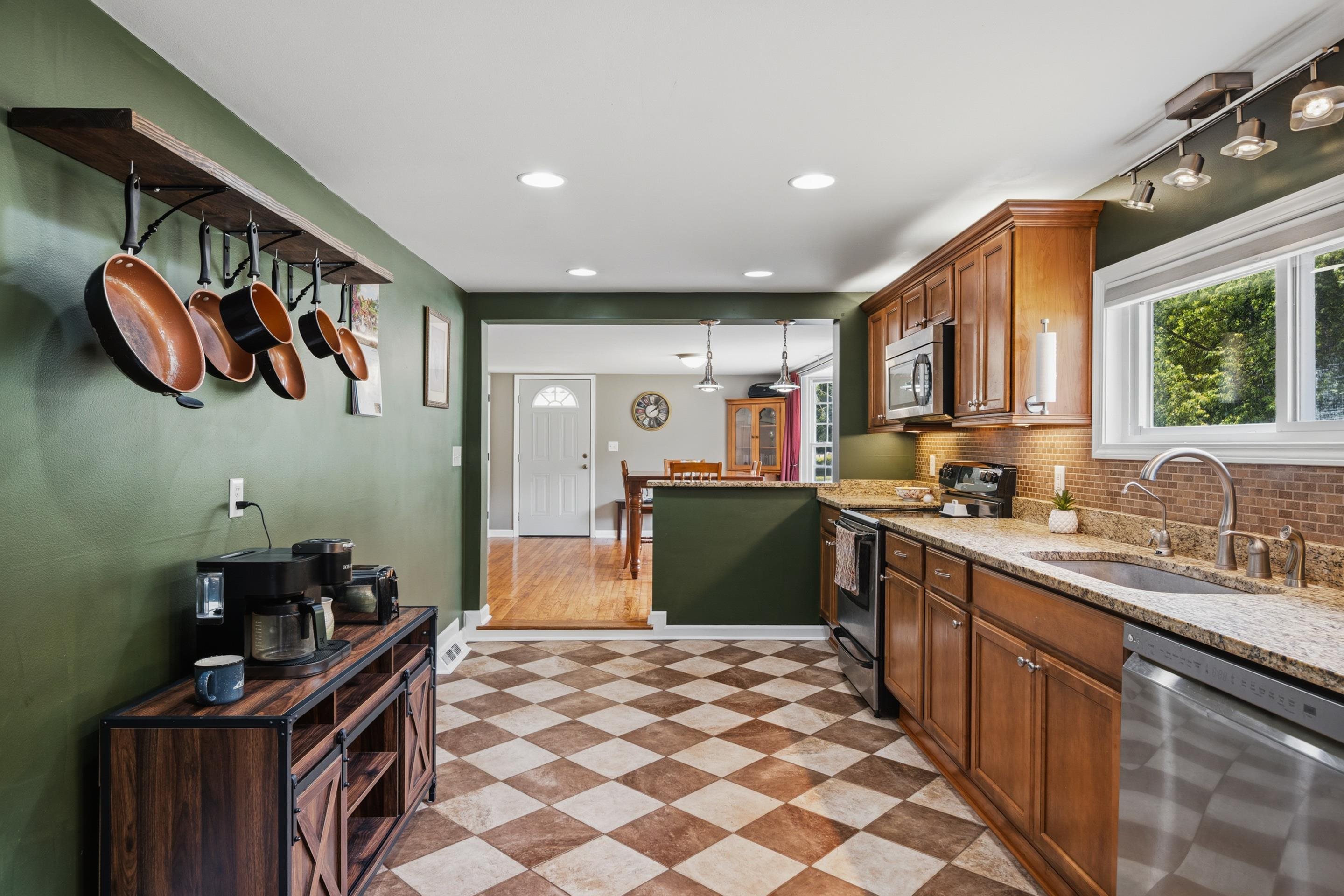 6734 Blacksburg Road