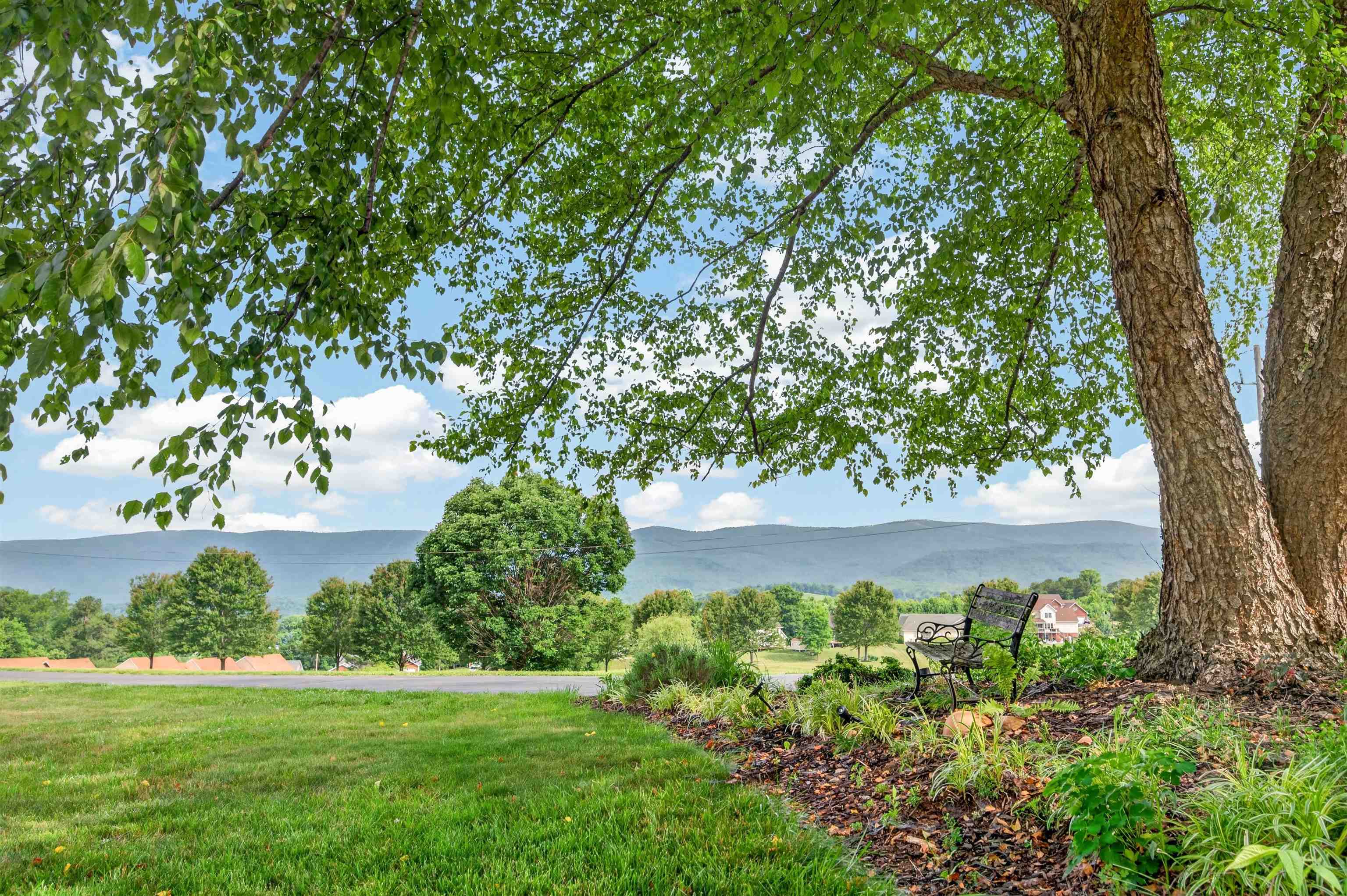 1210 VALLEY VIEW Drive