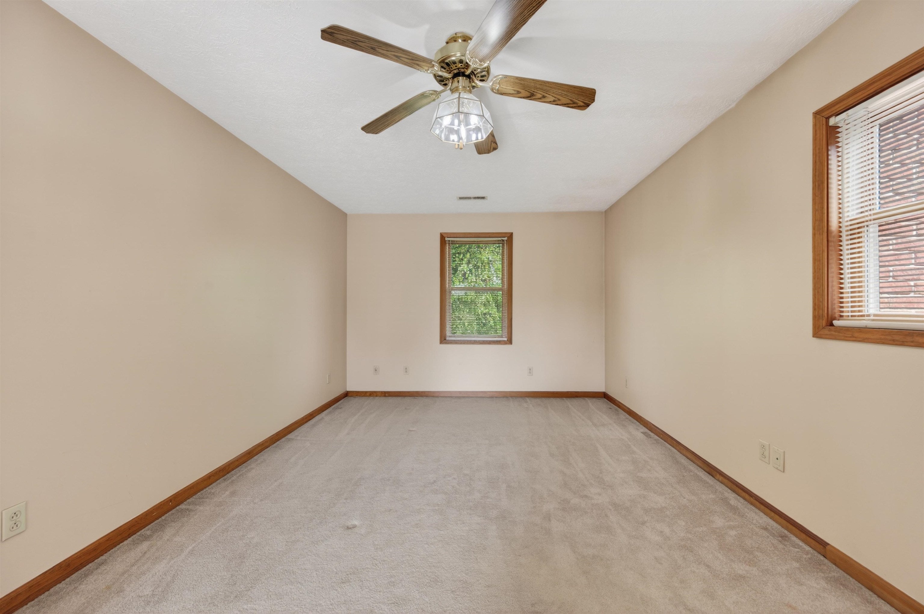1210 VALLEY VIEW Drive