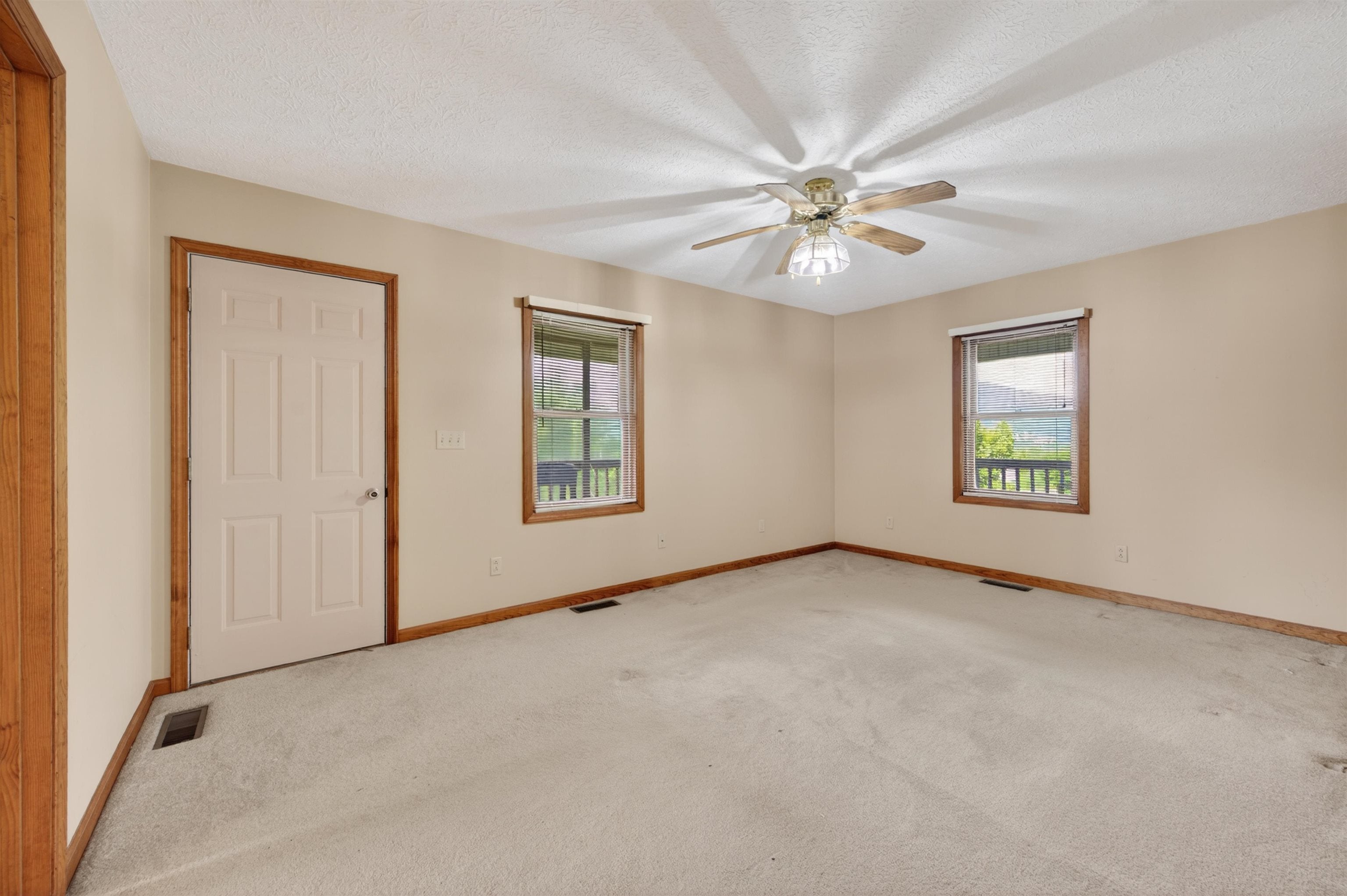 1210 VALLEY VIEW Drive