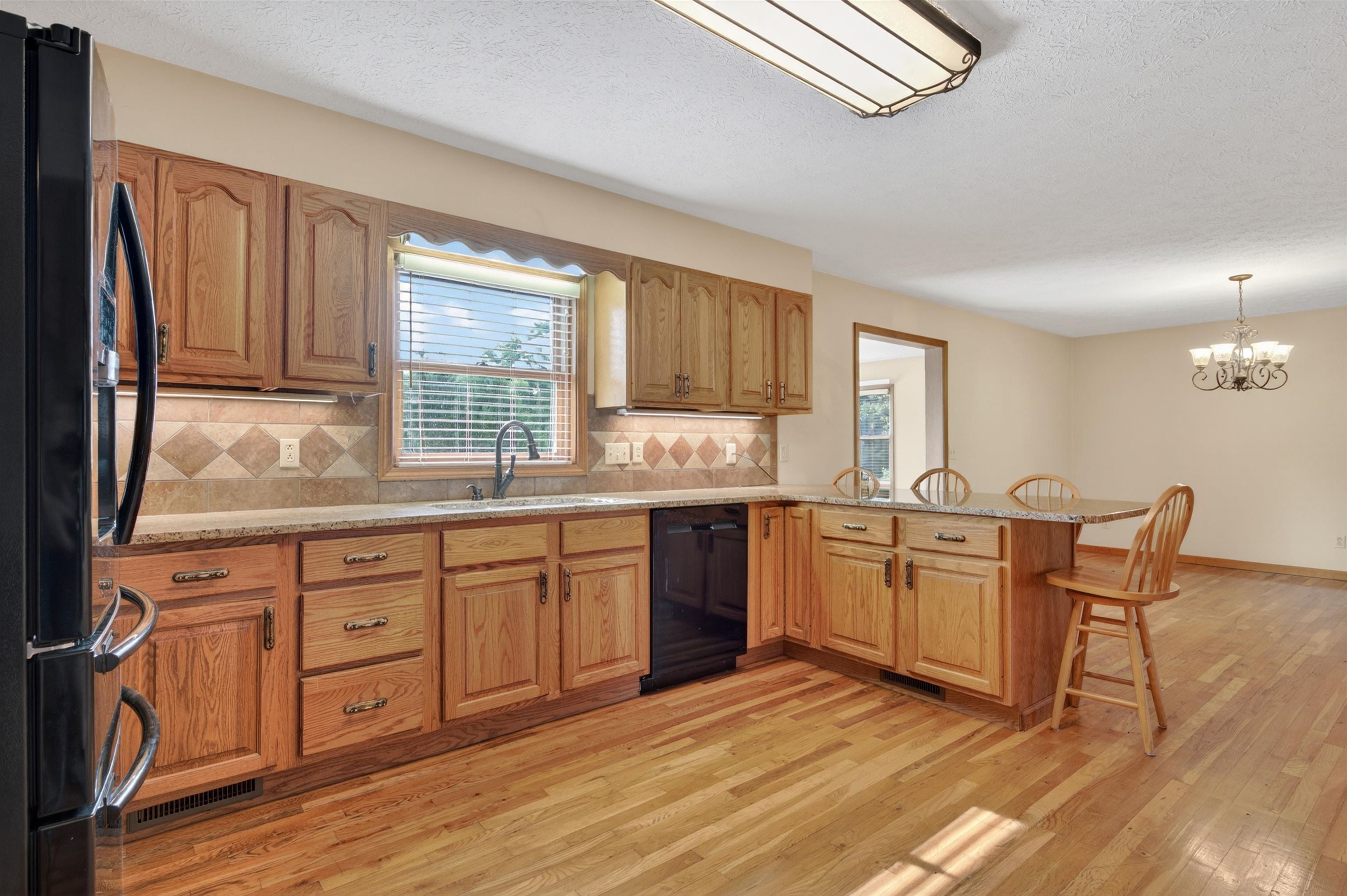 1210 VALLEY VIEW Drive