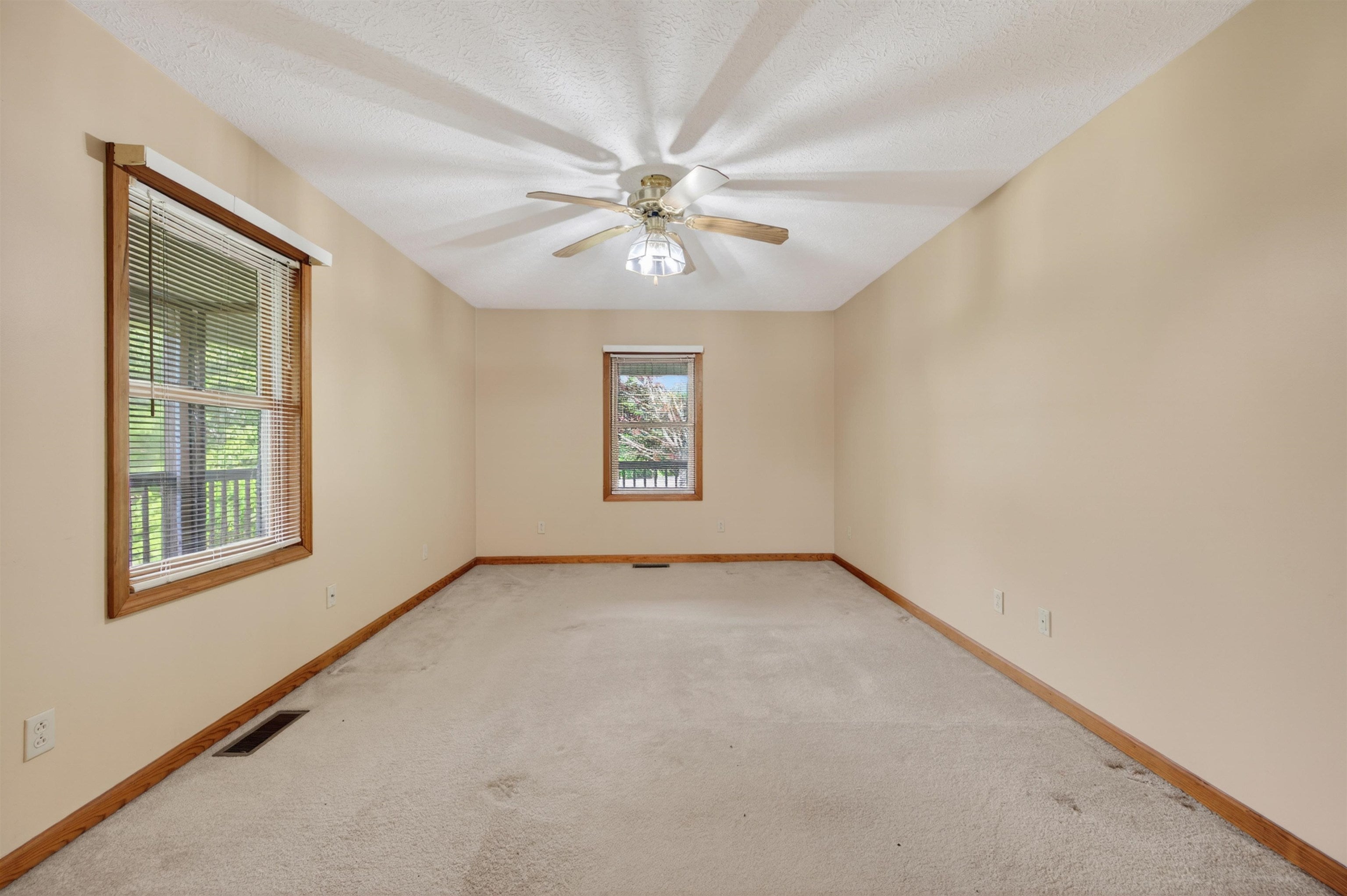 1210 VALLEY VIEW Drive