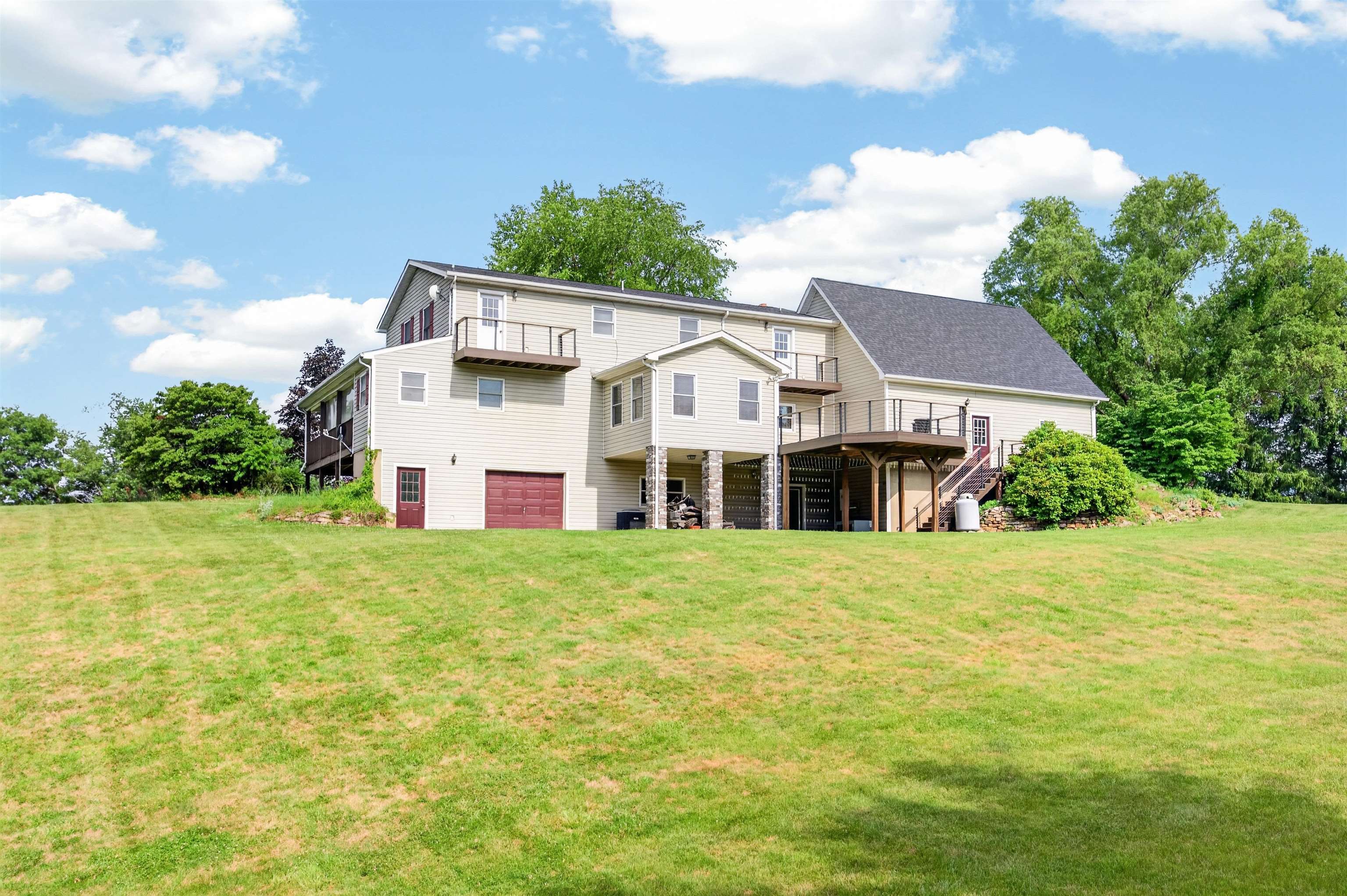 1210 VALLEY VIEW Drive
