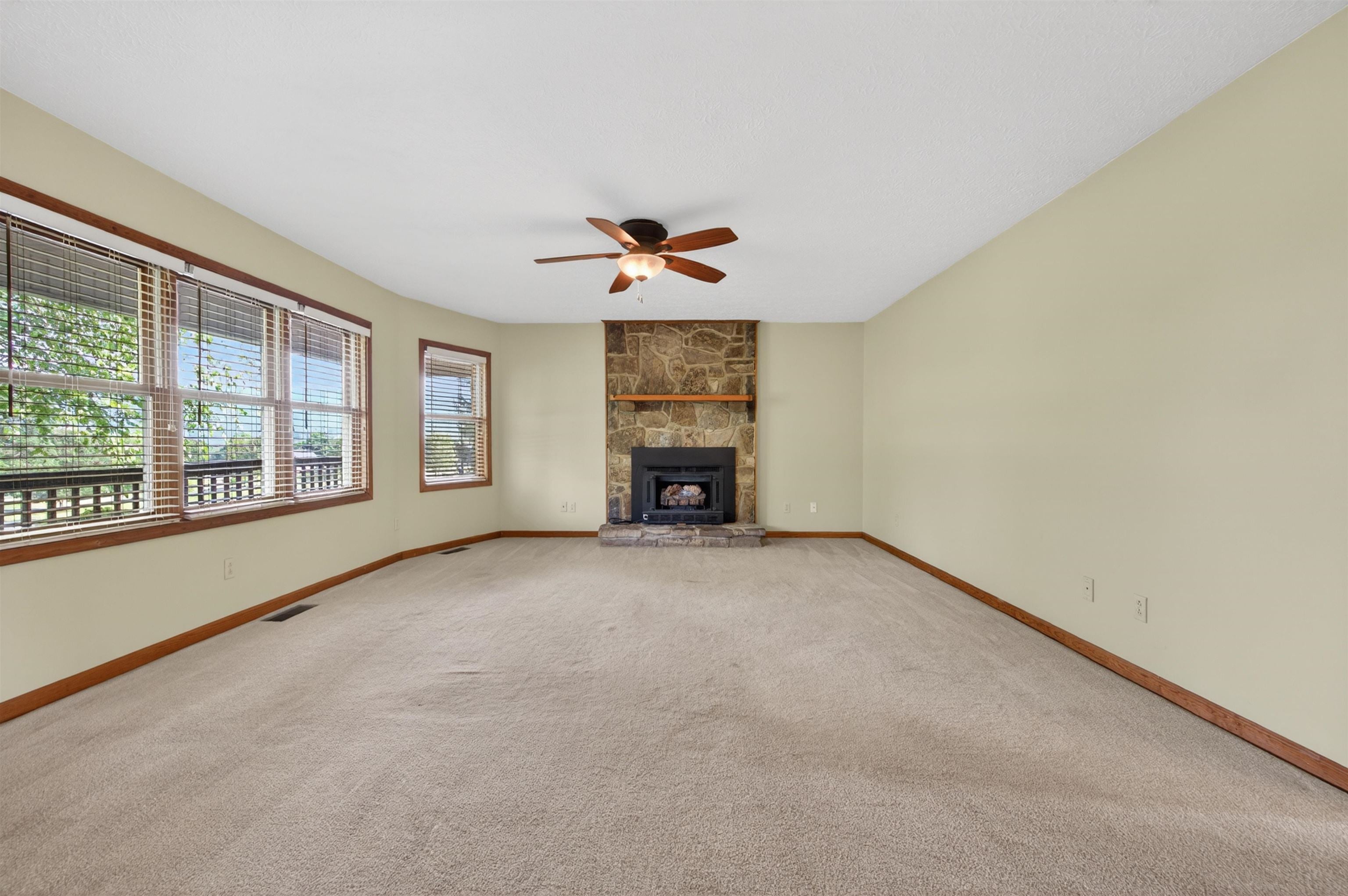 1210 VALLEY VIEW Drive