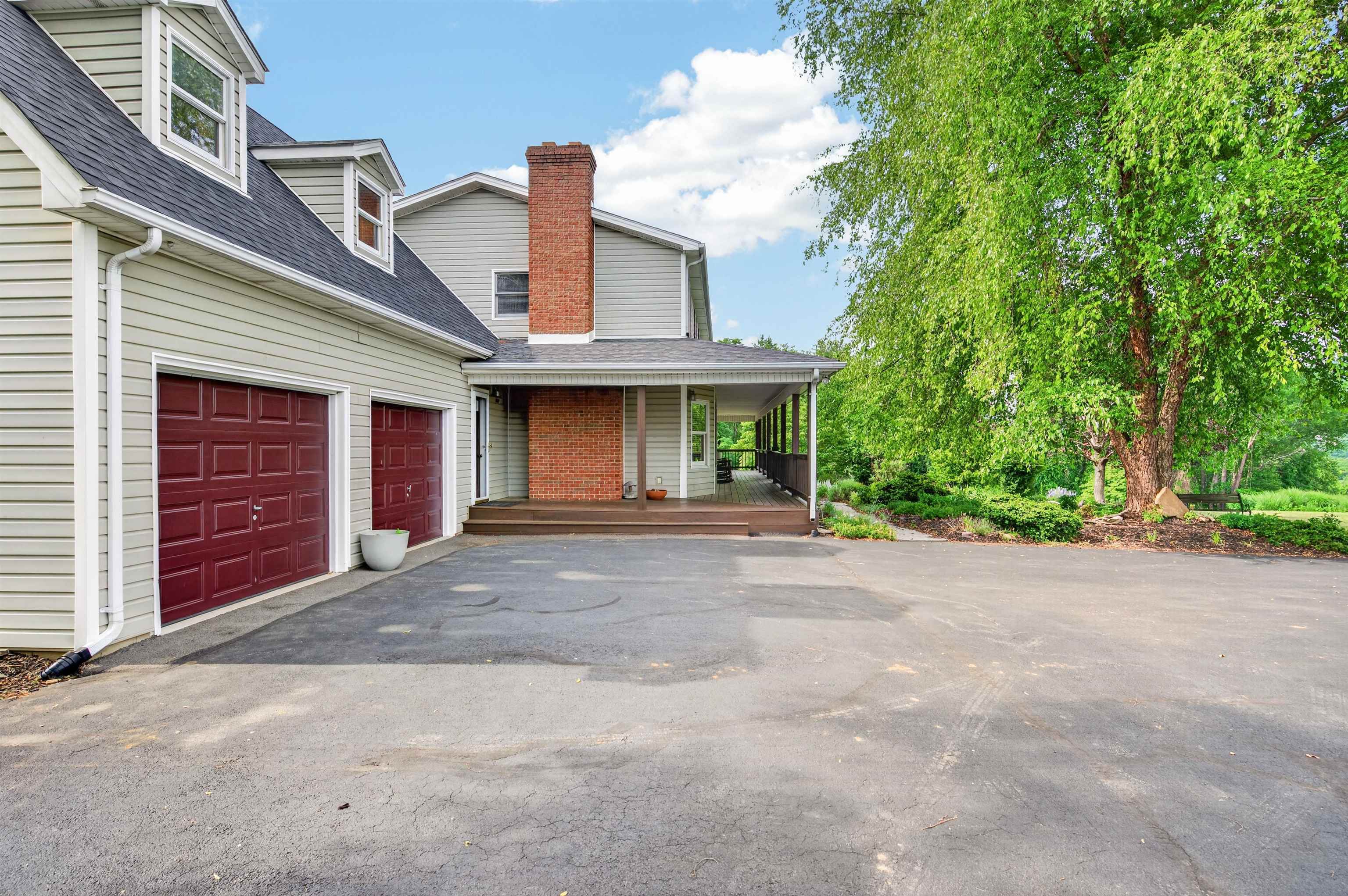 1210 VALLEY VIEW Drive