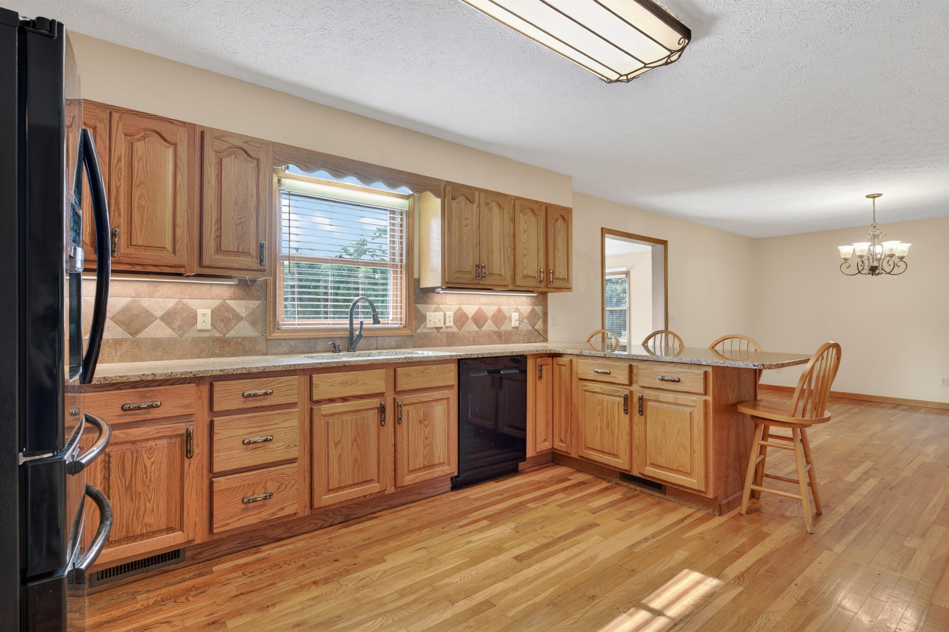 1210 VALLEY VIEW Drive