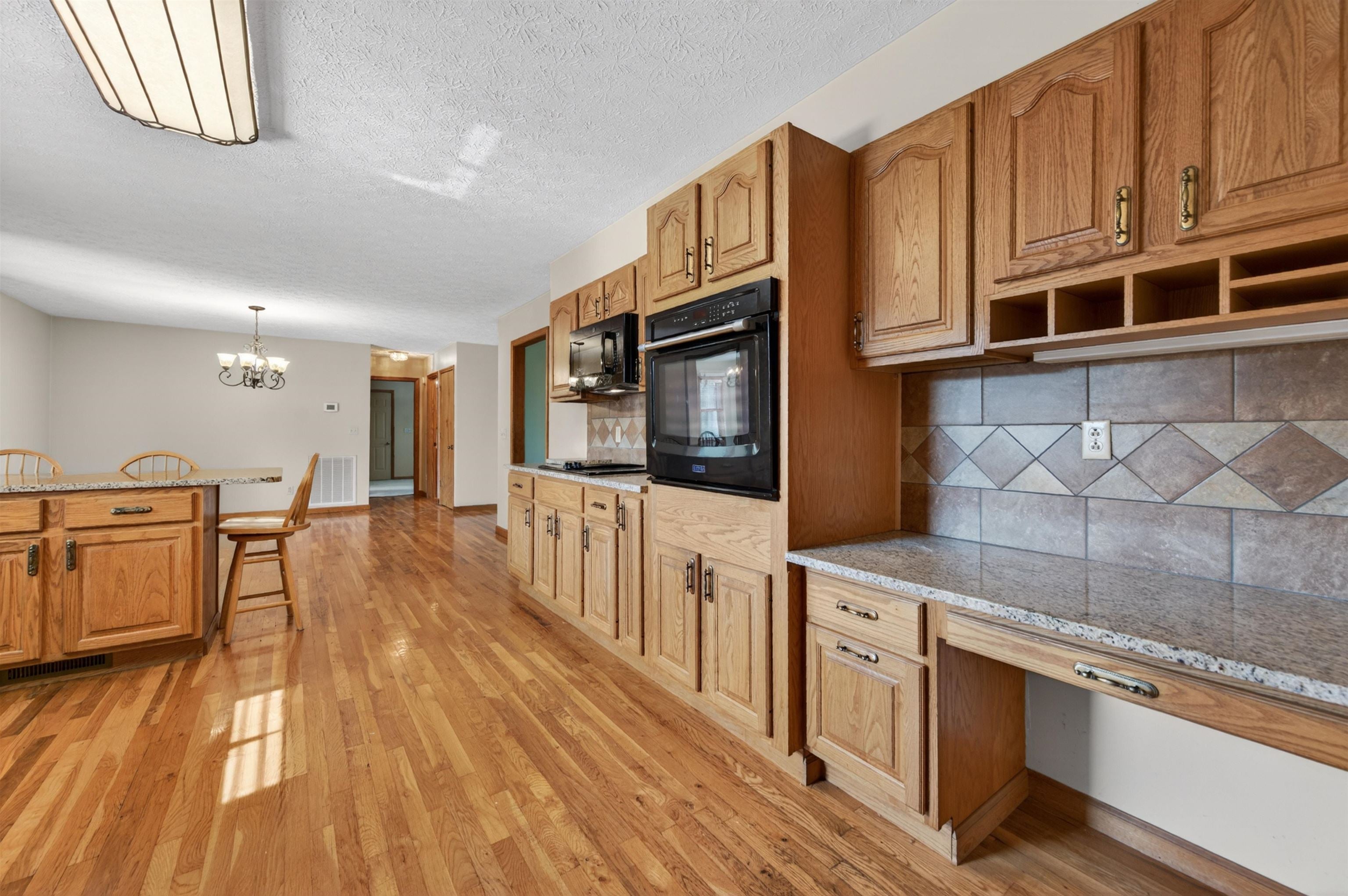 1210 VALLEY VIEW Drive