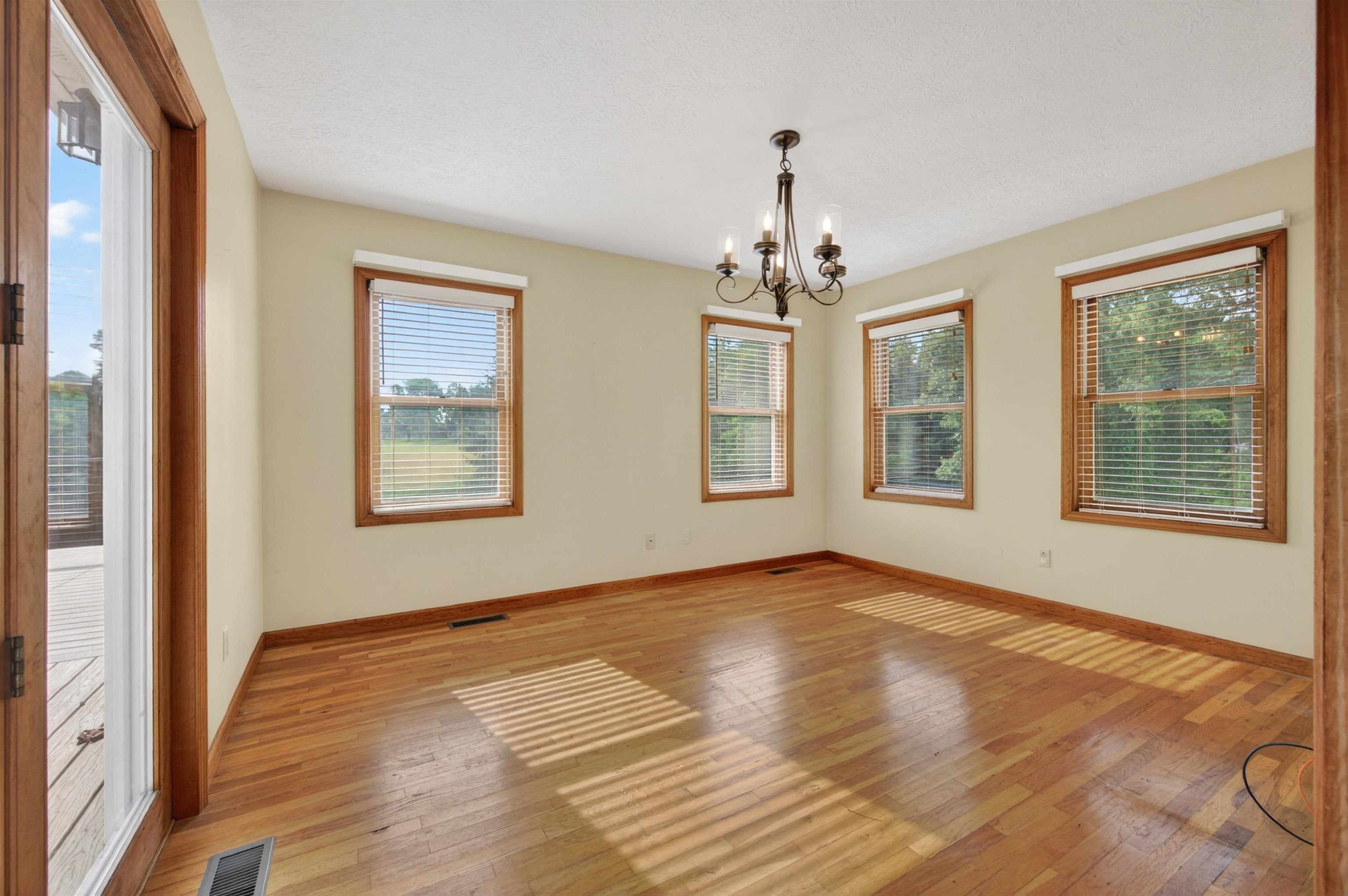 1210 VALLEY VIEW Drive