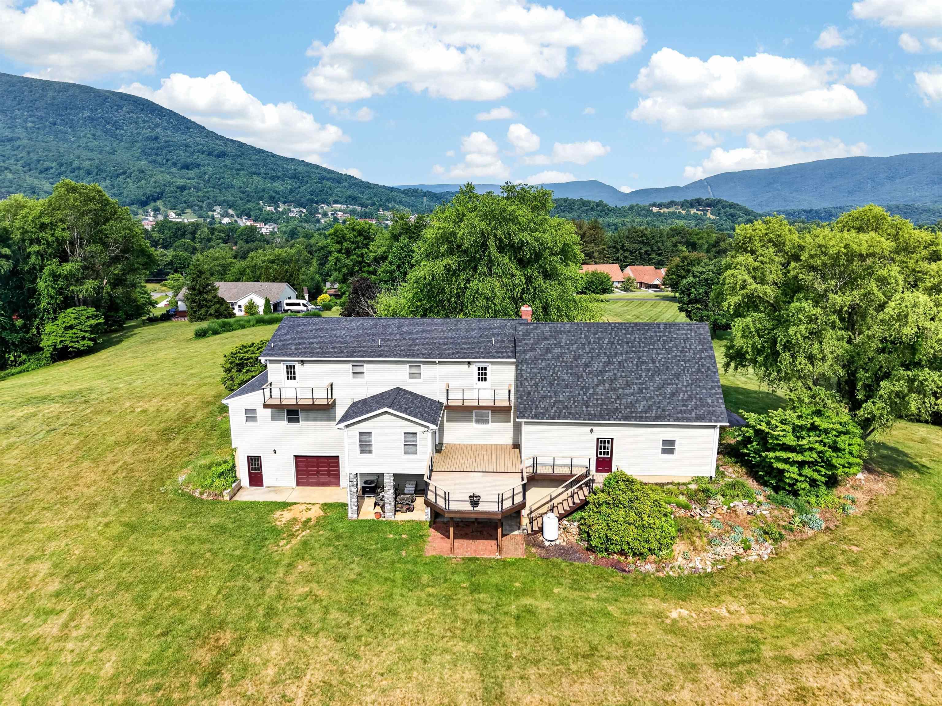 1210 VALLEY VIEW Drive